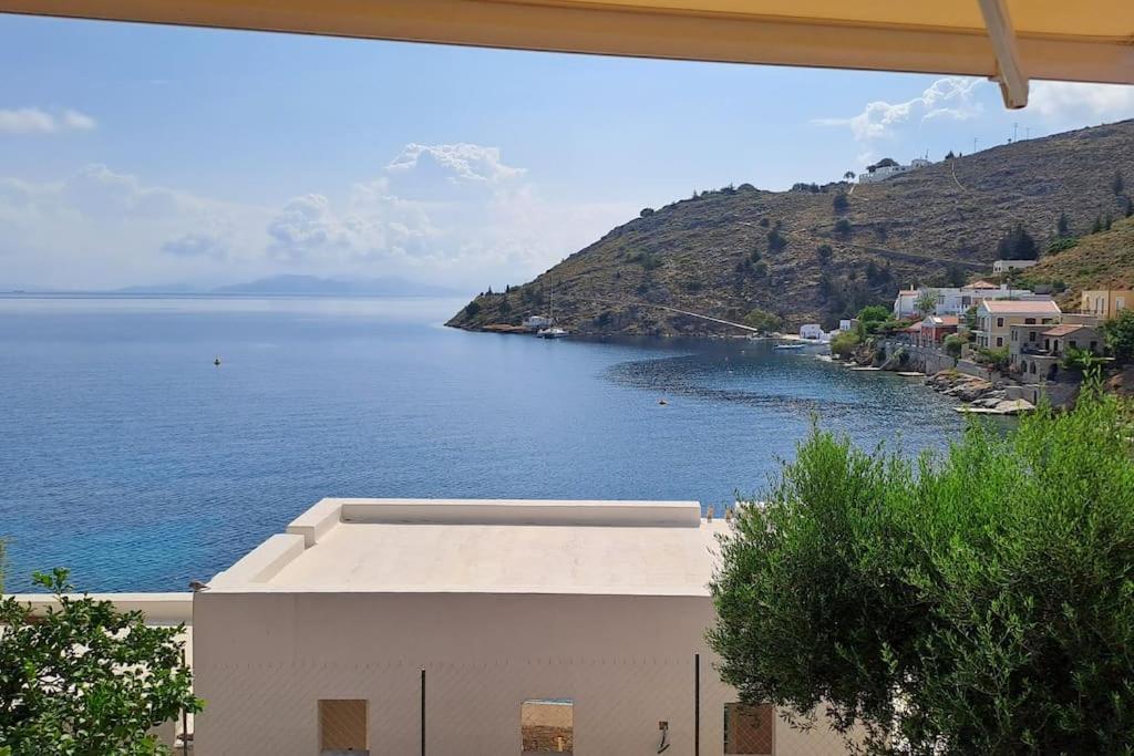 Kochili. * Symi
