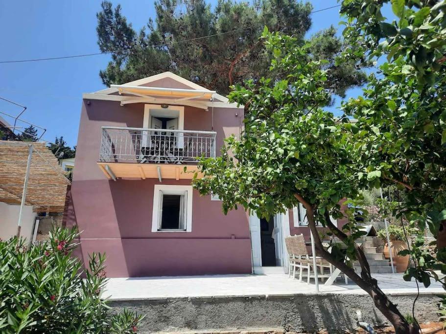 Kochili. * Symi
