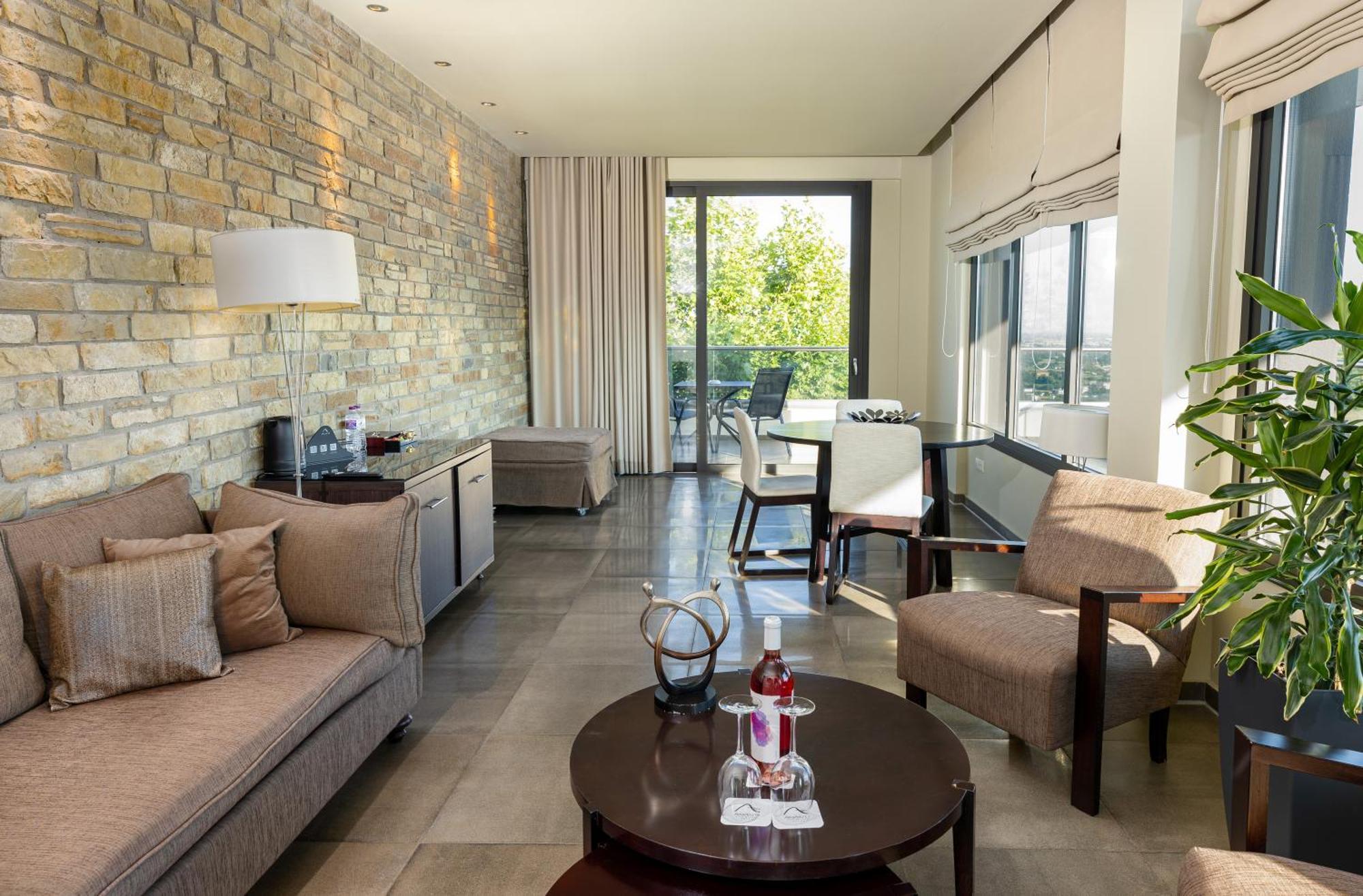 Ananti & Hotel