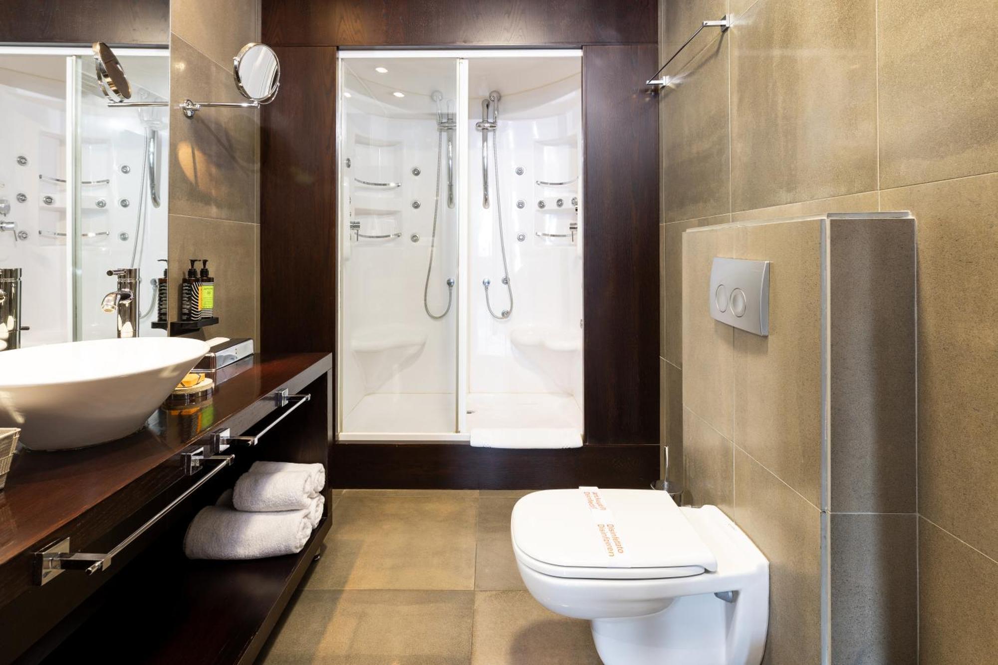 Ananti & Hotel 5*