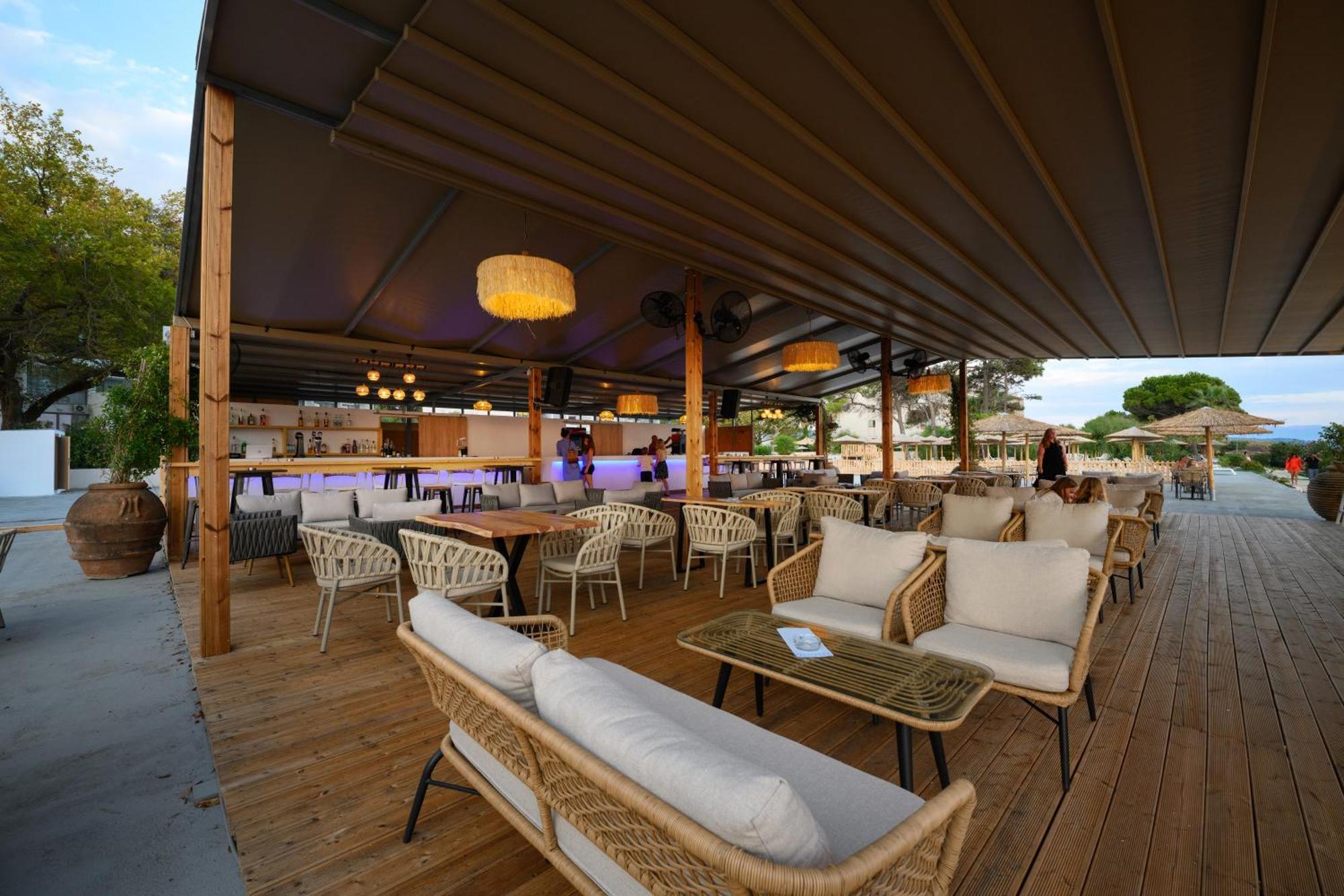 Hotel Ninos Grand Kastrosikia