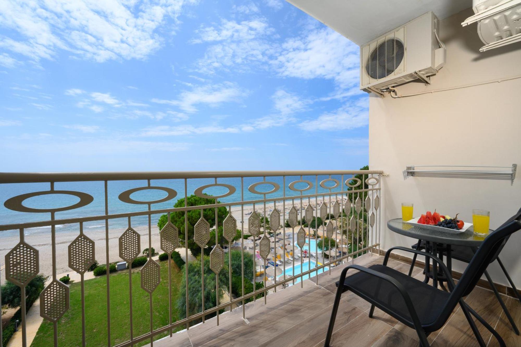 Hotel Ninos Grand