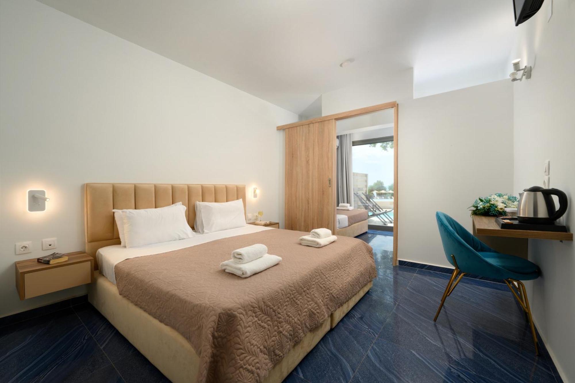 Ninos Grand 4* Kastrosikia