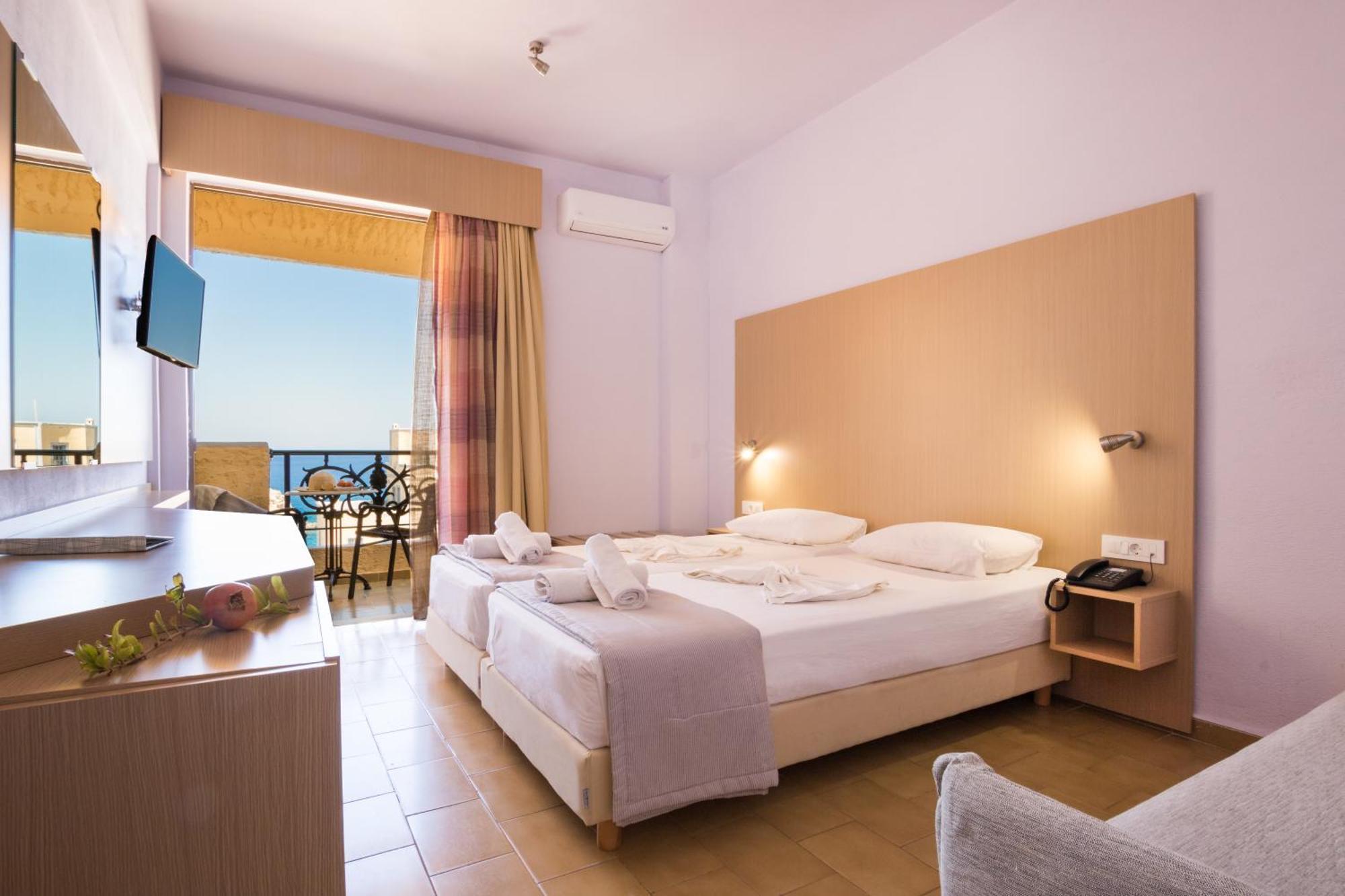 Atlantis Hotel 2*