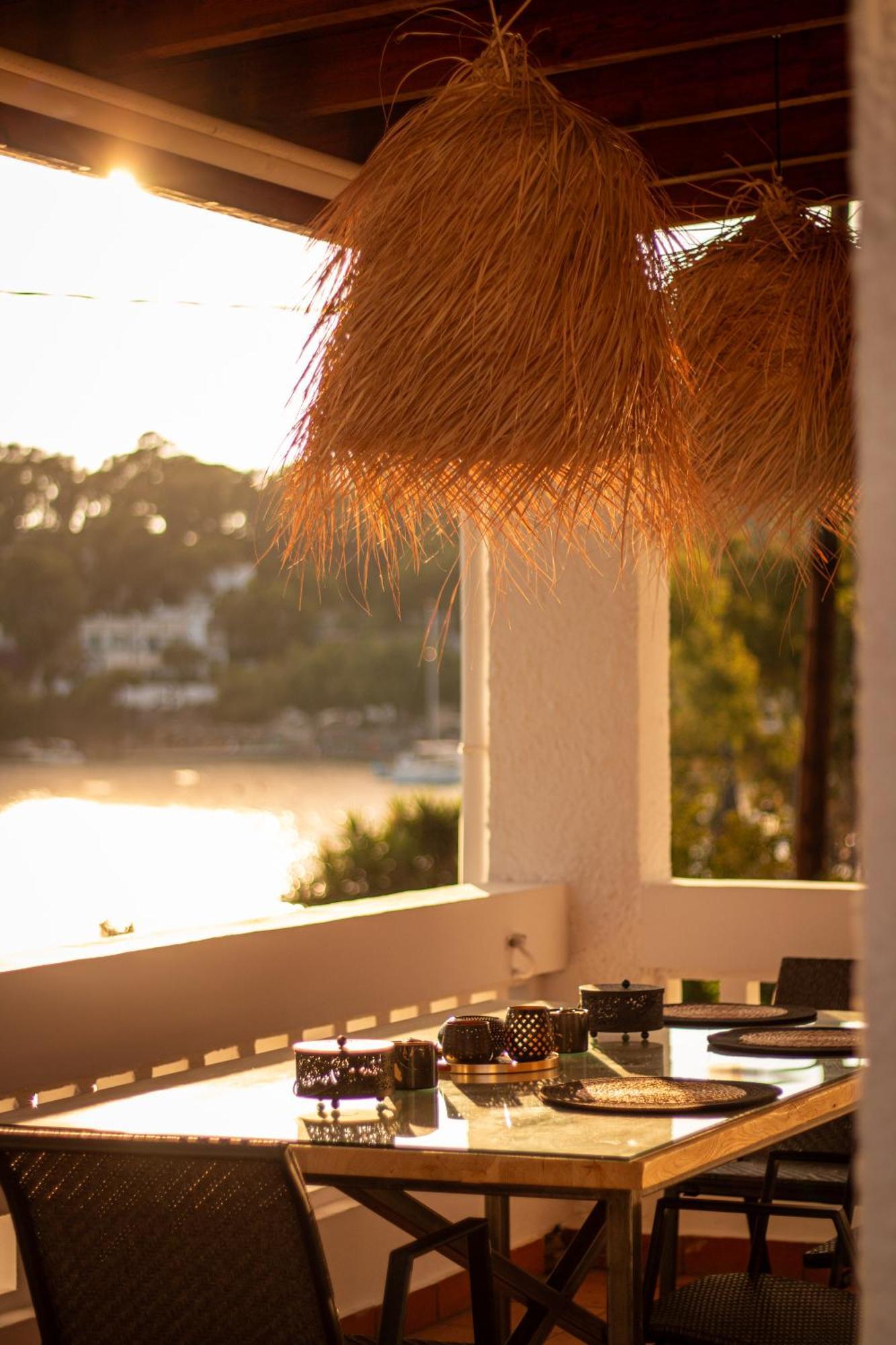 Apartment Seaview - Poros Relaxing Beachfront Flat *