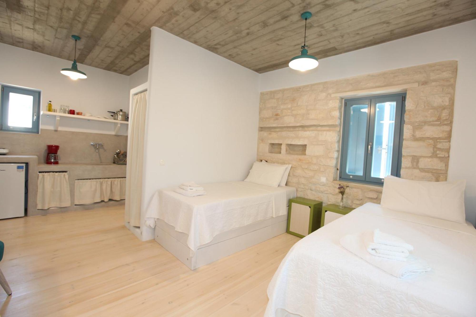 Nomads House Logaras