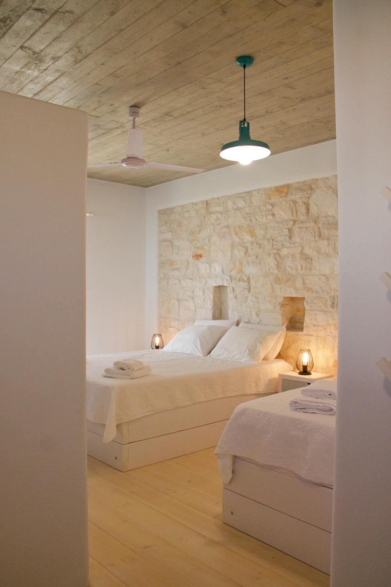 Nomads House Aparthotel Logaras