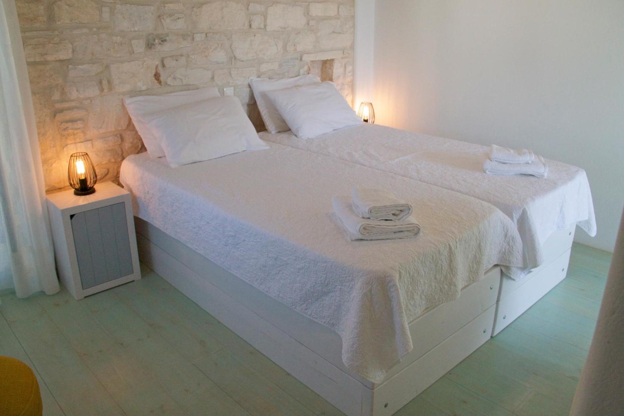 Nomads House * Logaras