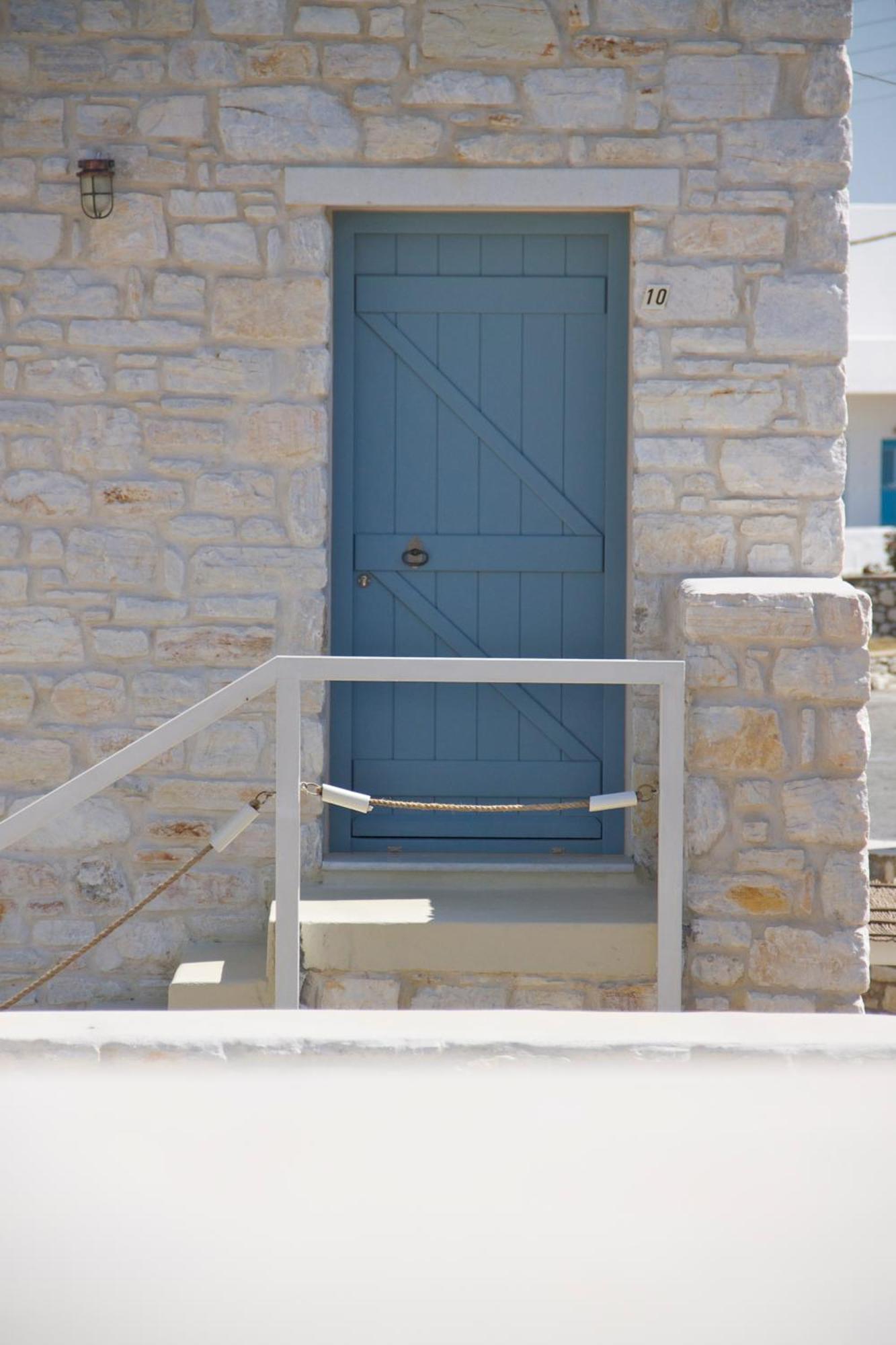 Nomads House Aparthotel