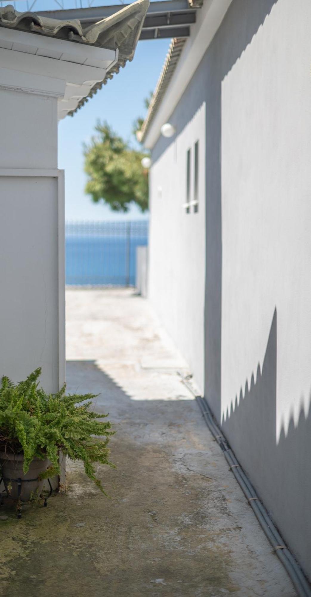 Pouletis Family - Akroyali Seaview Getaways Kalamata