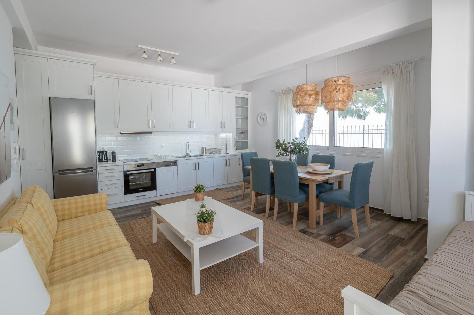 Holiday home Pouletis Family - Akroyali Seaview Getaways *