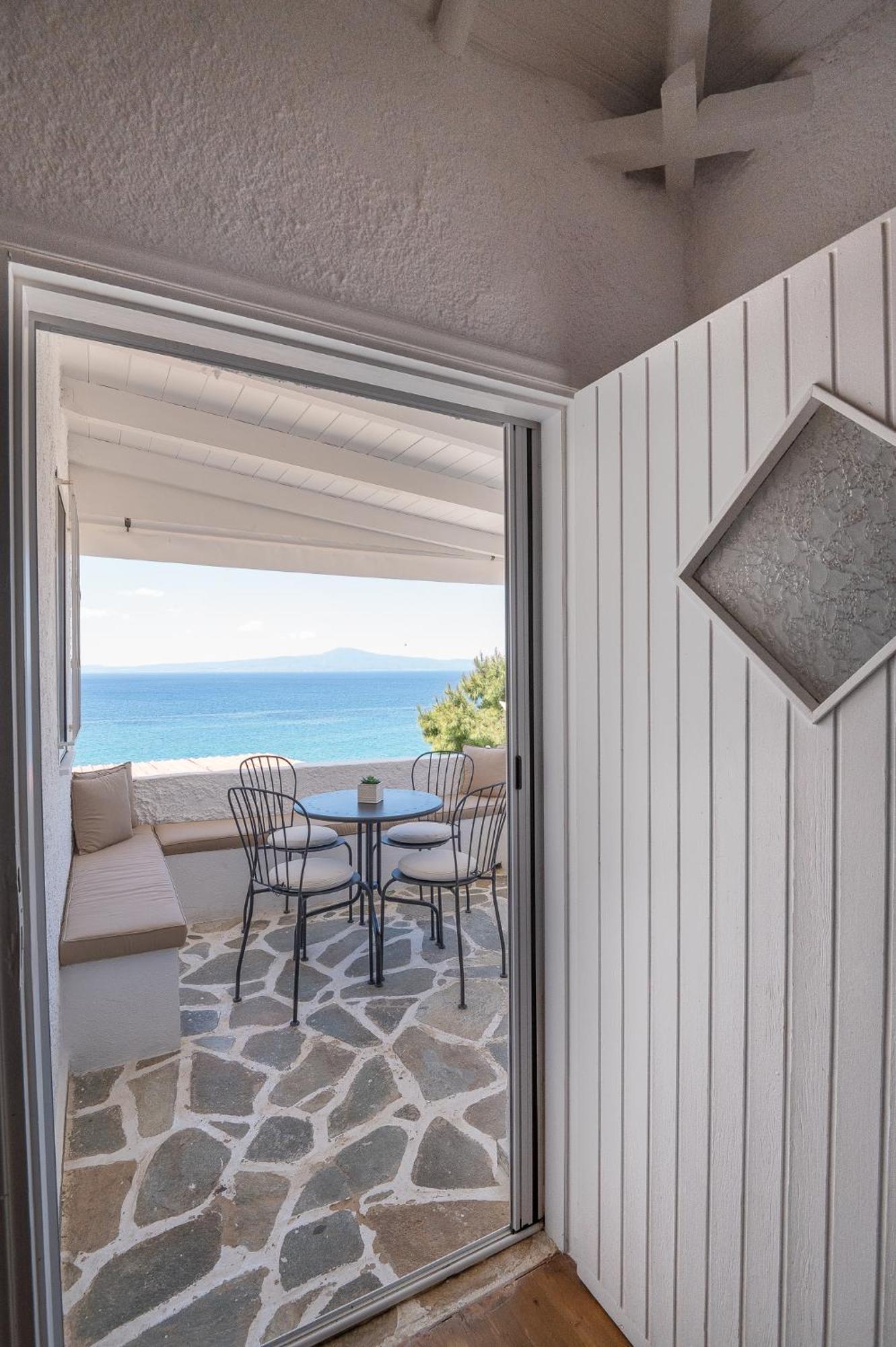 Holiday home Pouletis Family - Akroyali Seaview Getaways