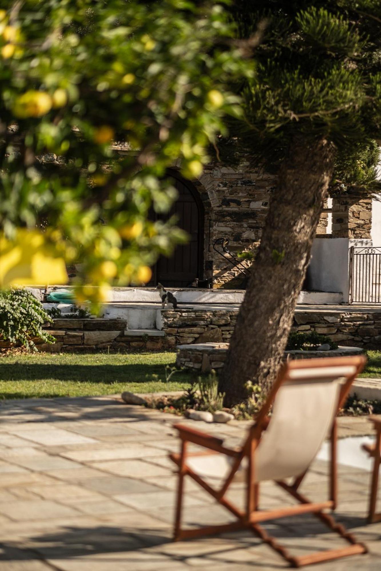Romano Garden House - Land Tales