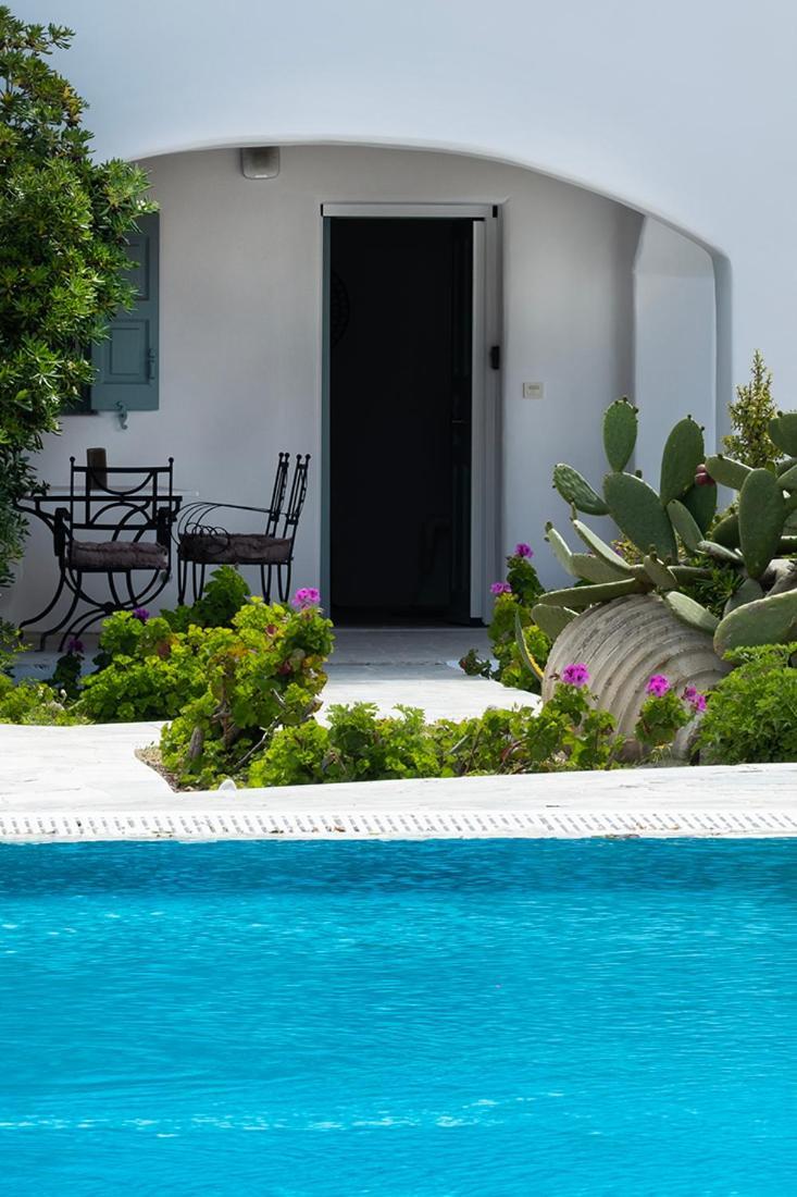Mykonian Style W Shared Pool & Nighttime Security Guard *