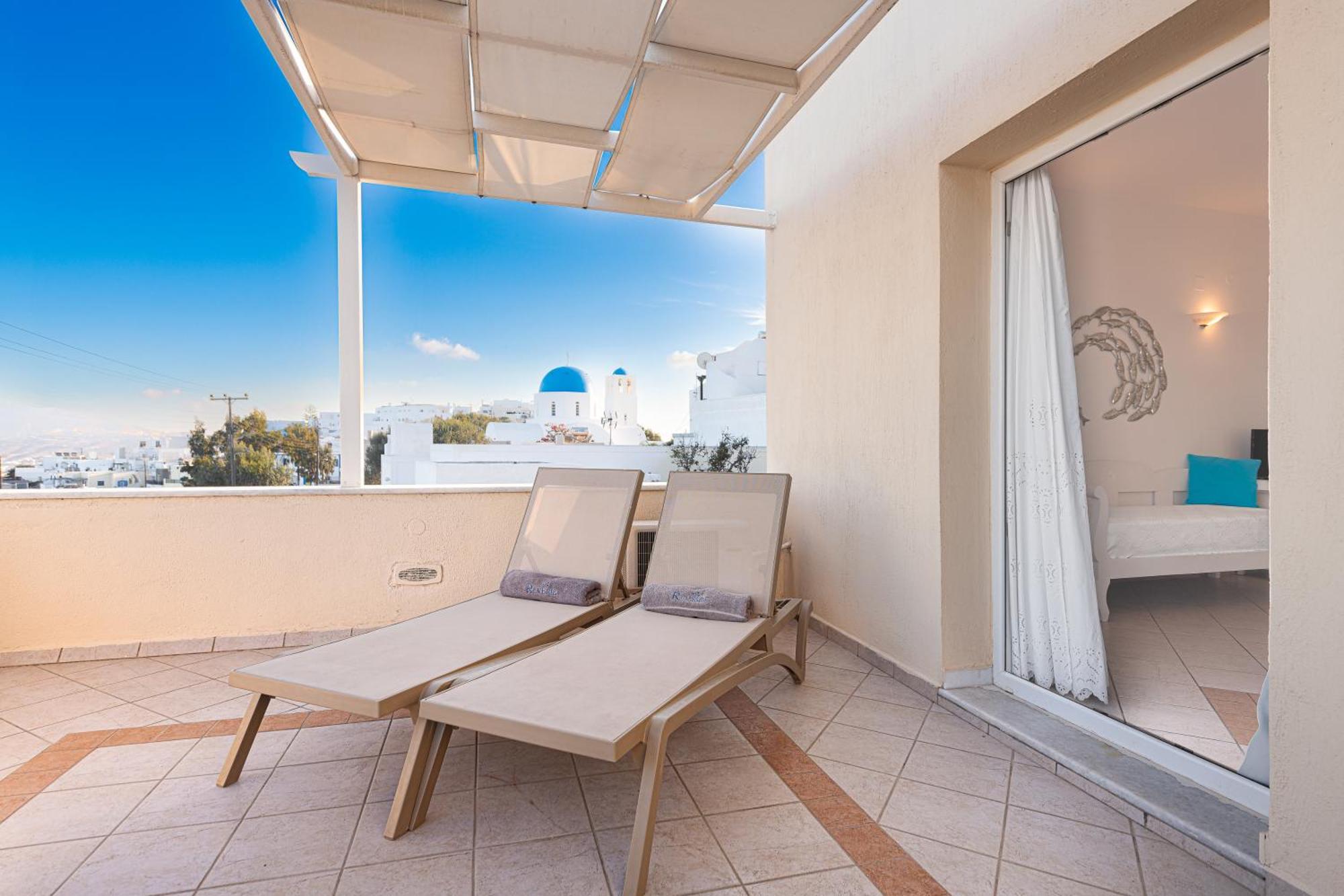 Reverie Santorini Aparthotel 3*