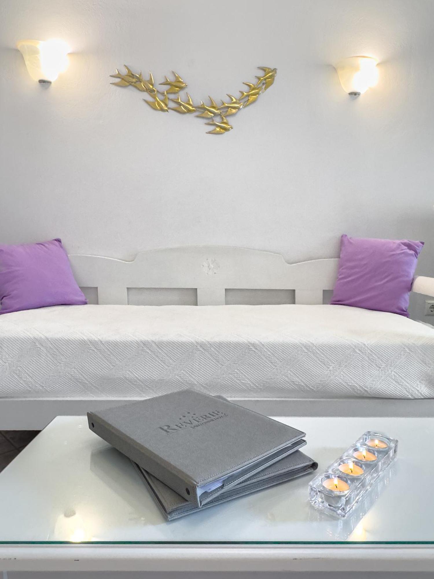 Reverie Santorini Aparthotel 3*