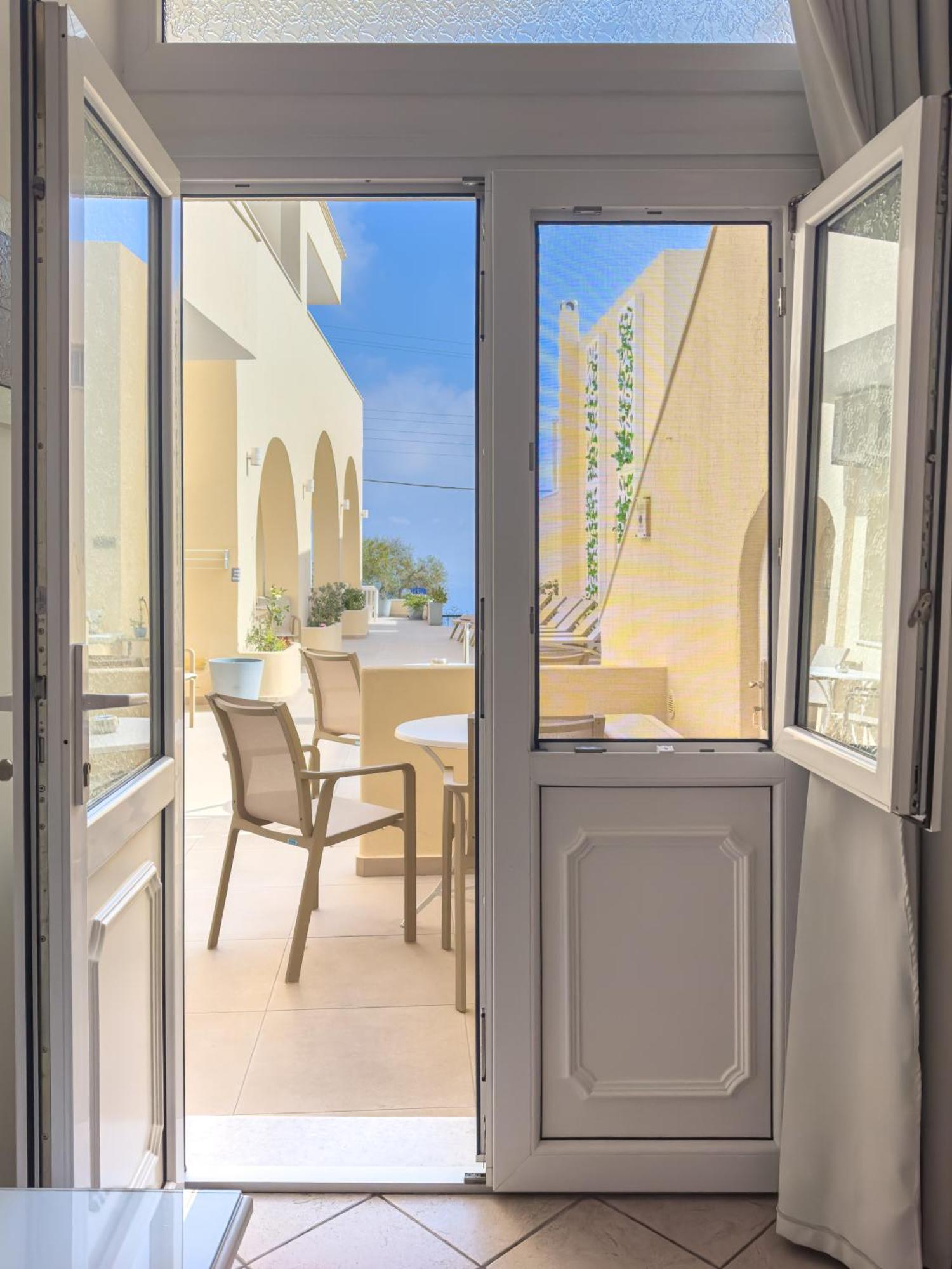 Aparthotel Reverie Santorini Firostefani