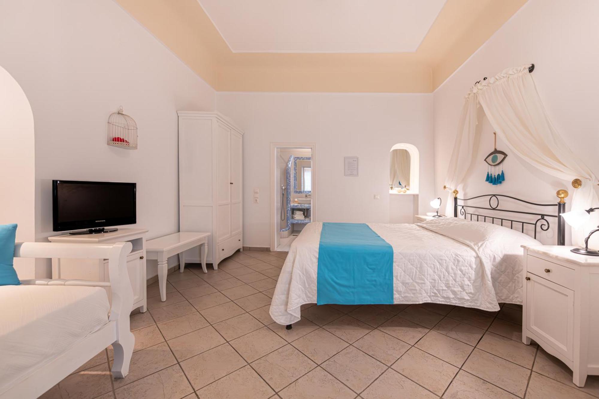 Reverie Santorini Firostefani