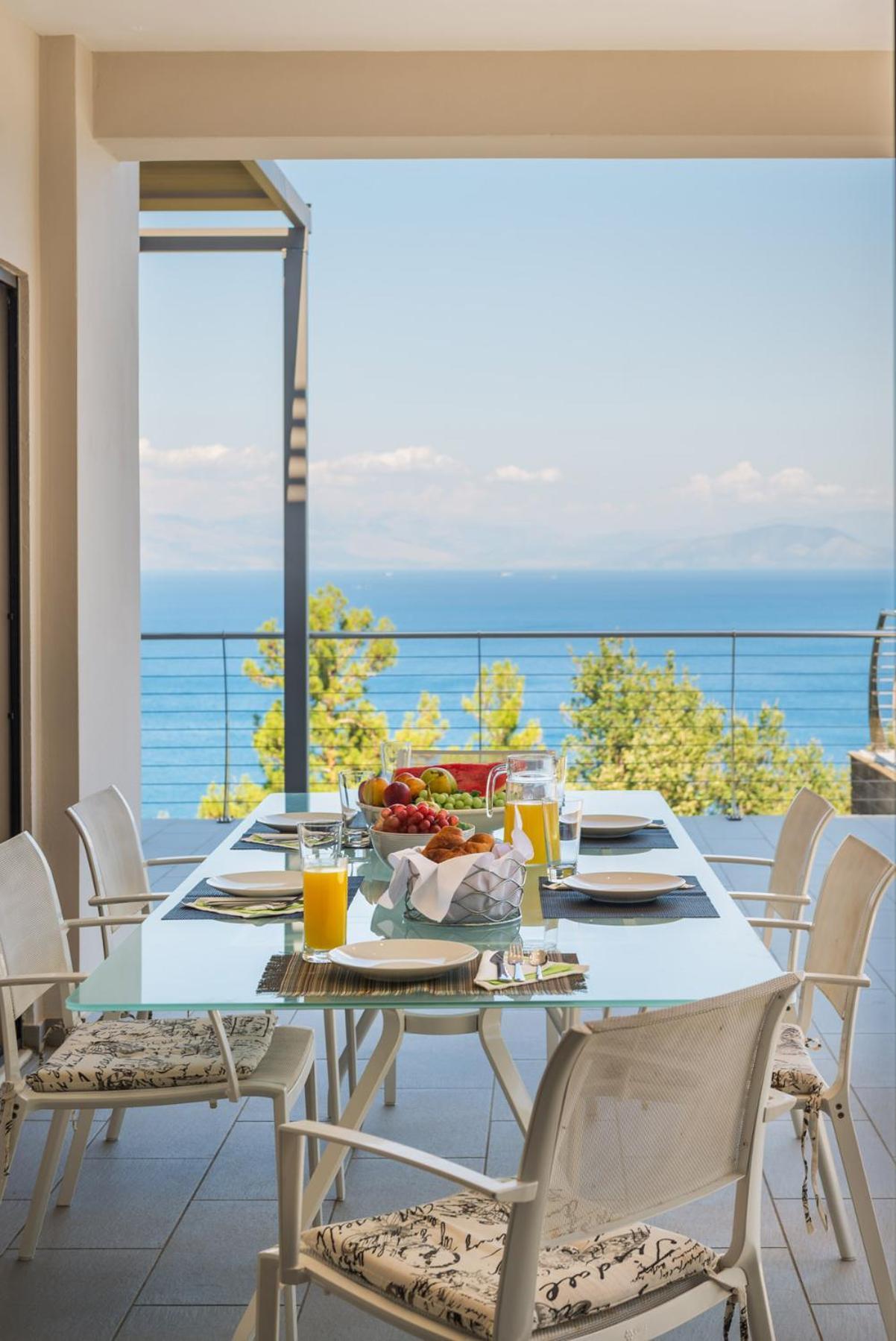 360 Corfu Gastouri (Corfu)