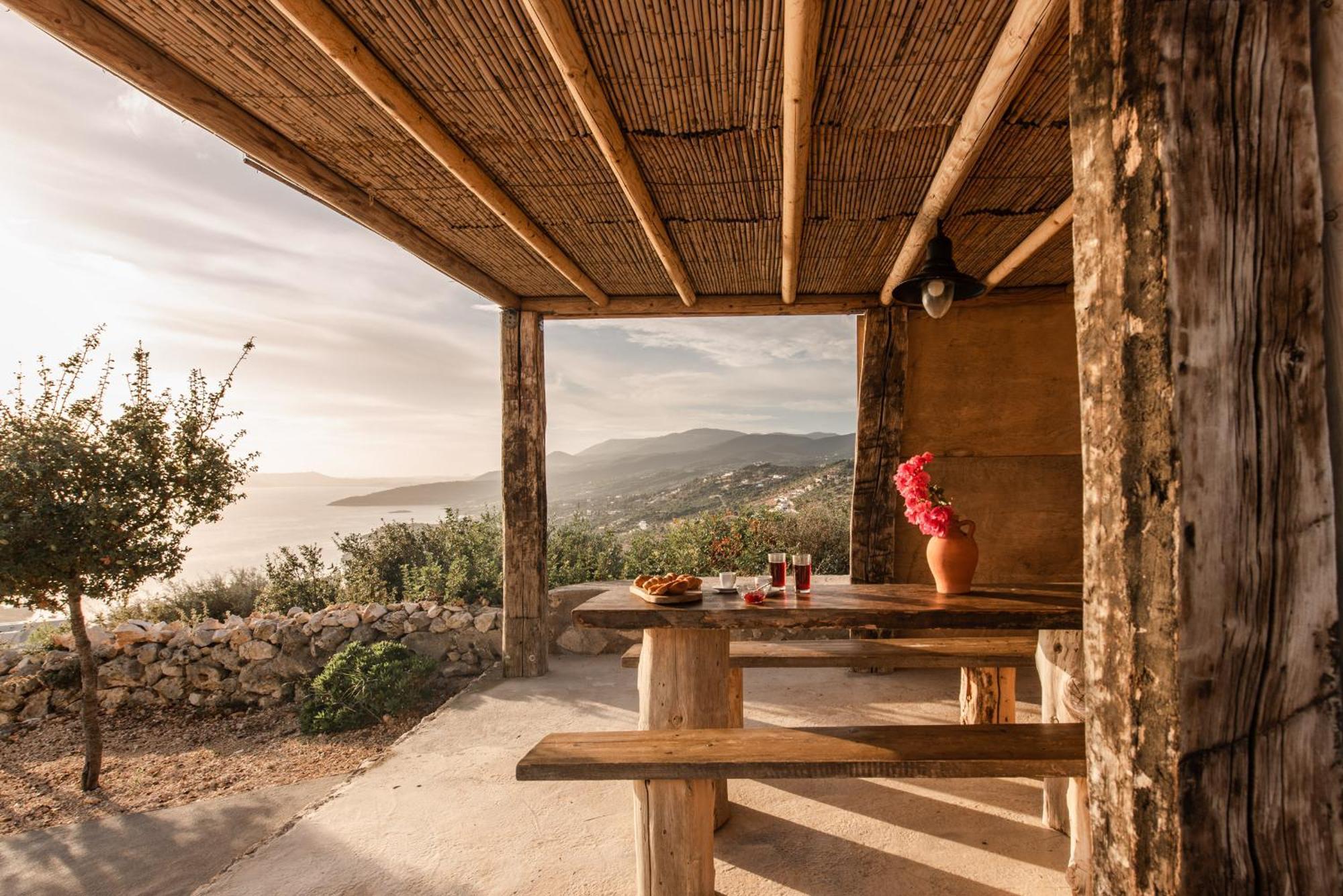 Anemomilos Villa Korithion