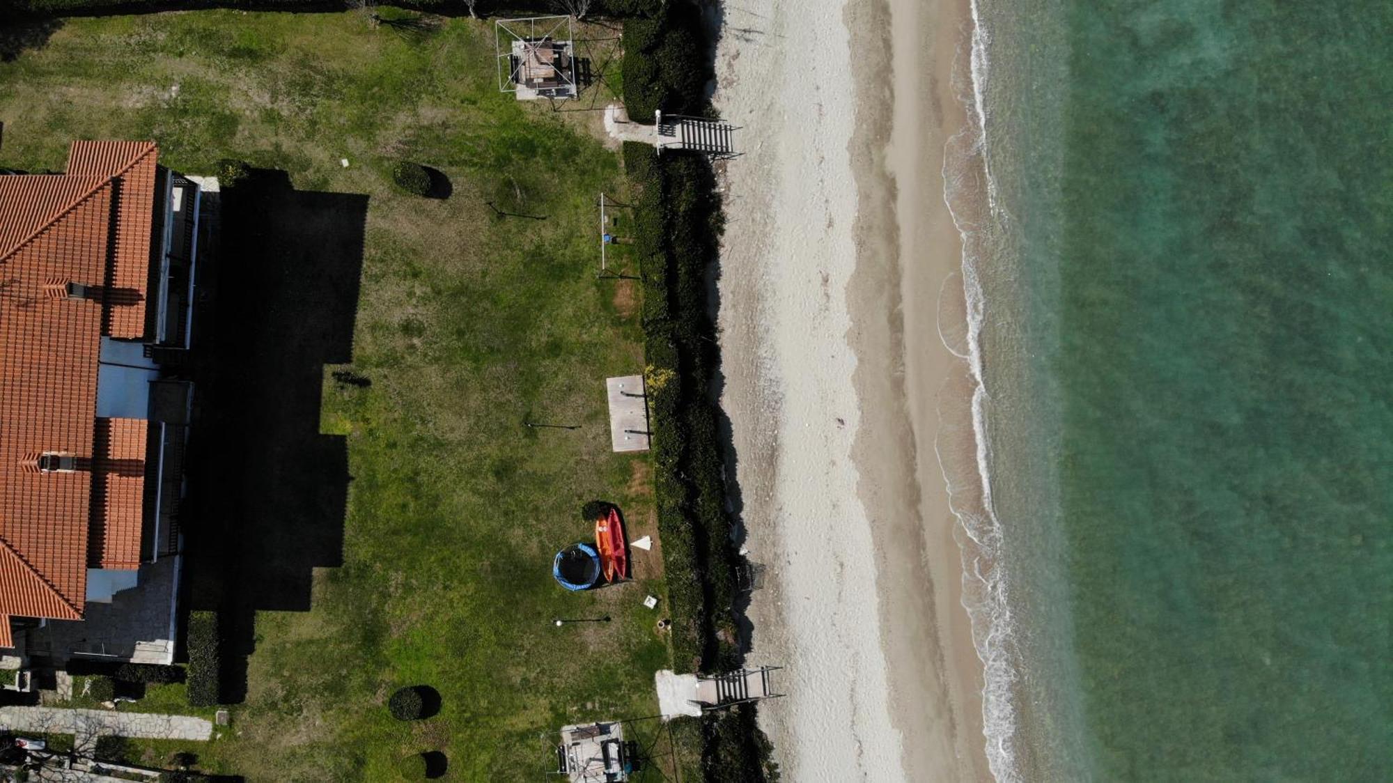 Apartment Take Me To The Sea 2 - Beachfront, Starlink *