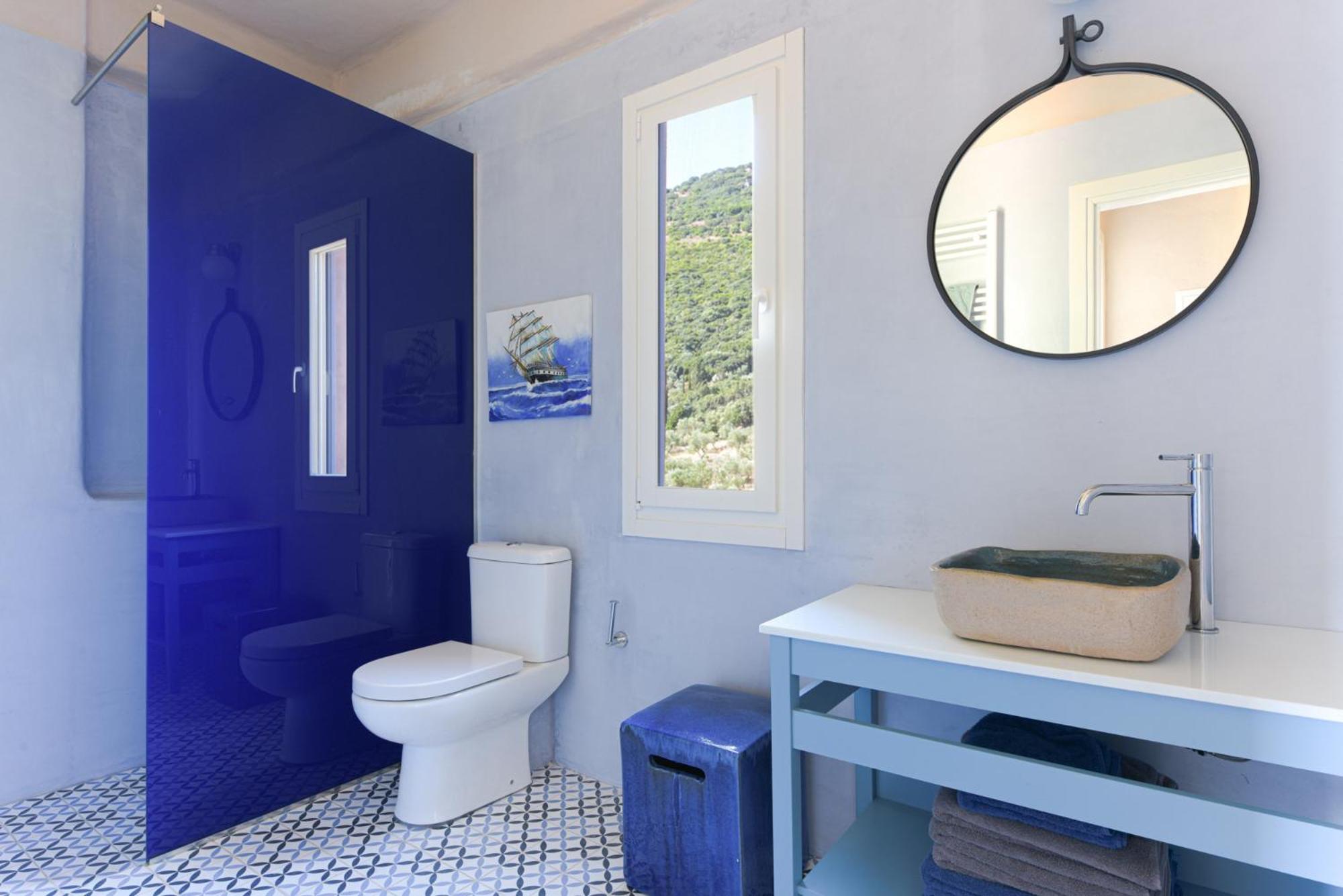 Luxurious Nadoria, Ithaca Island