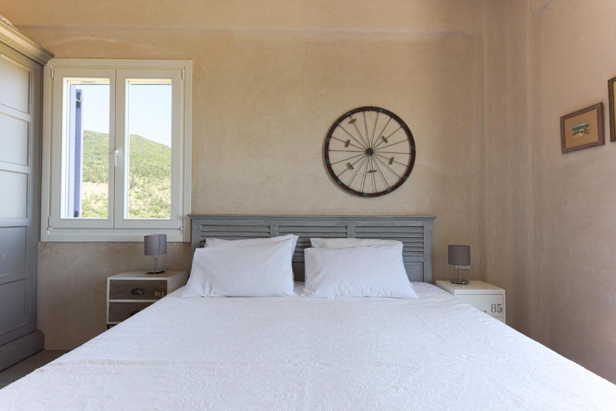 Luxurious Nadoria, Ithaca Island Villa *