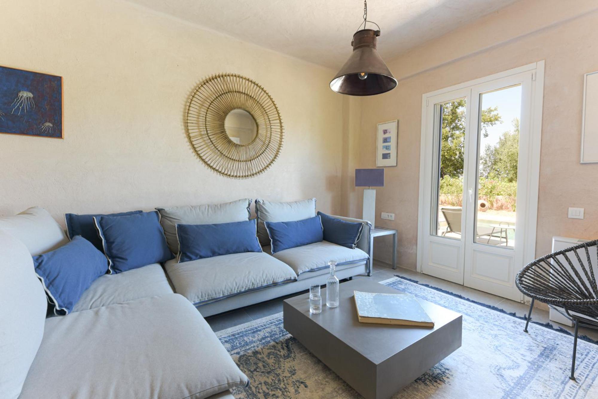 Luxurious Nadoria, Ithaca Island Villa *
