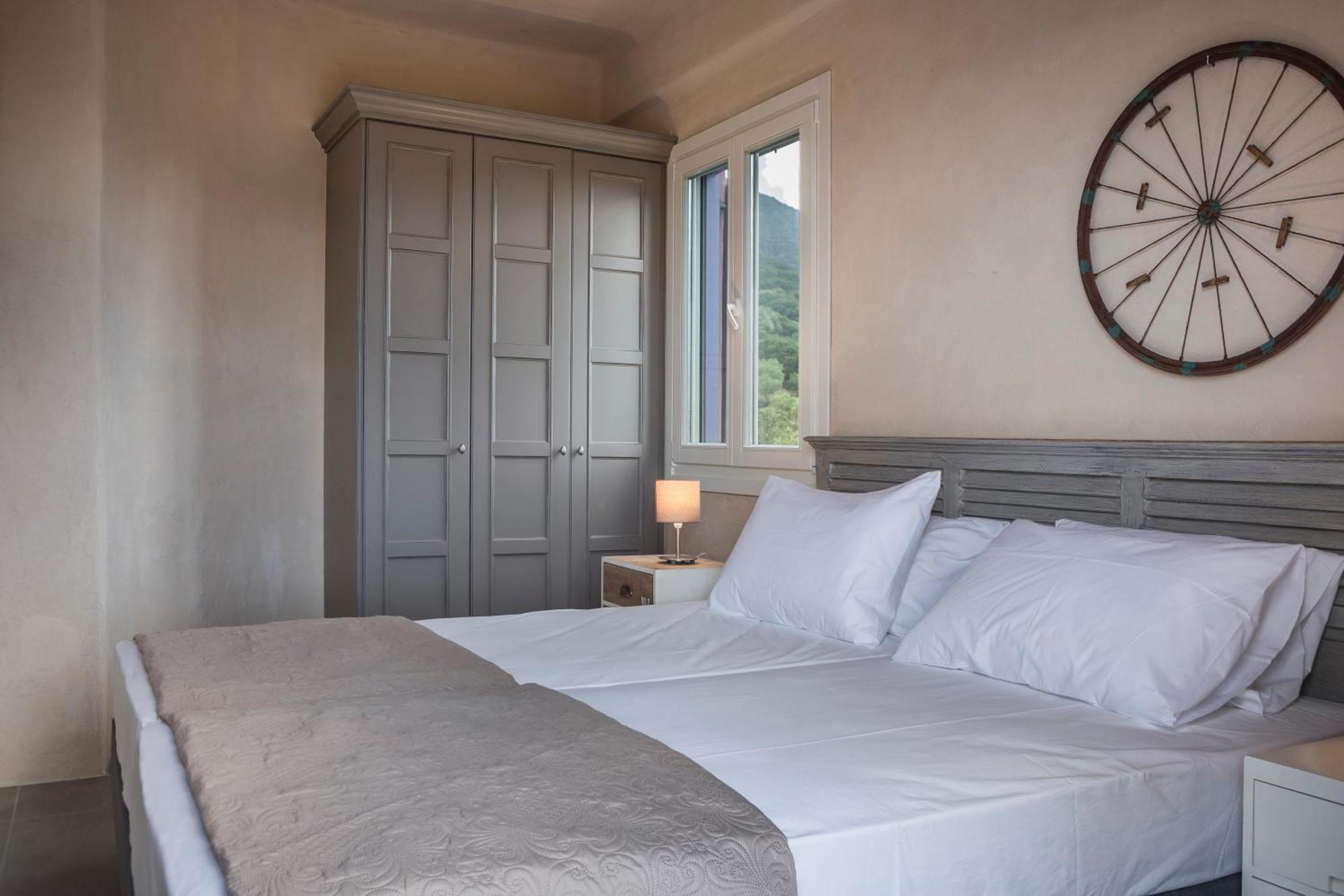 Luxurious Nadoria, Ithaca Island *