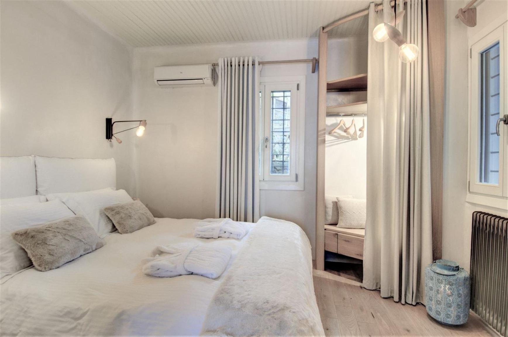 Agapitos & Guest house