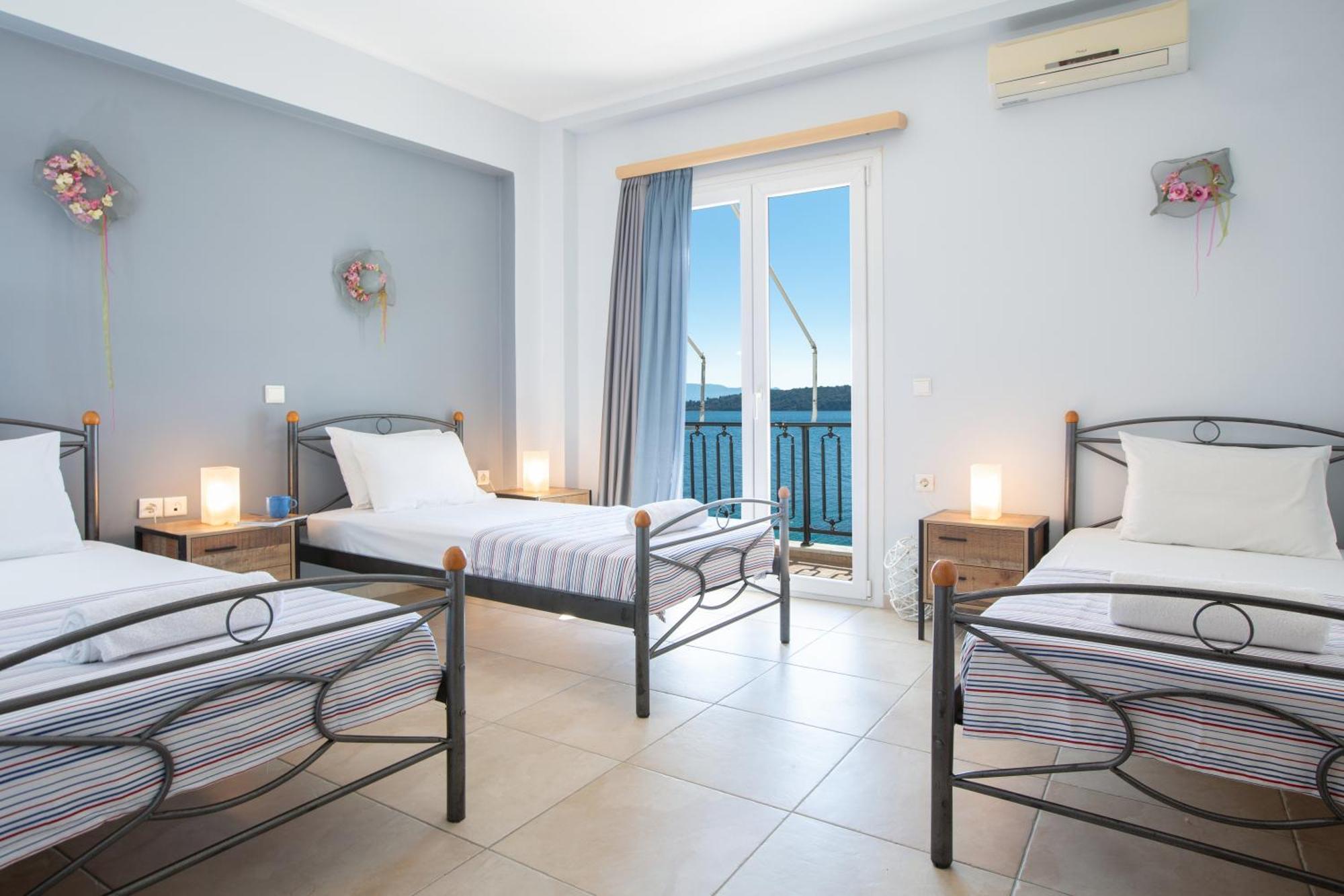 Apartment Agoritsa Beachfront With Its Own Pontoon