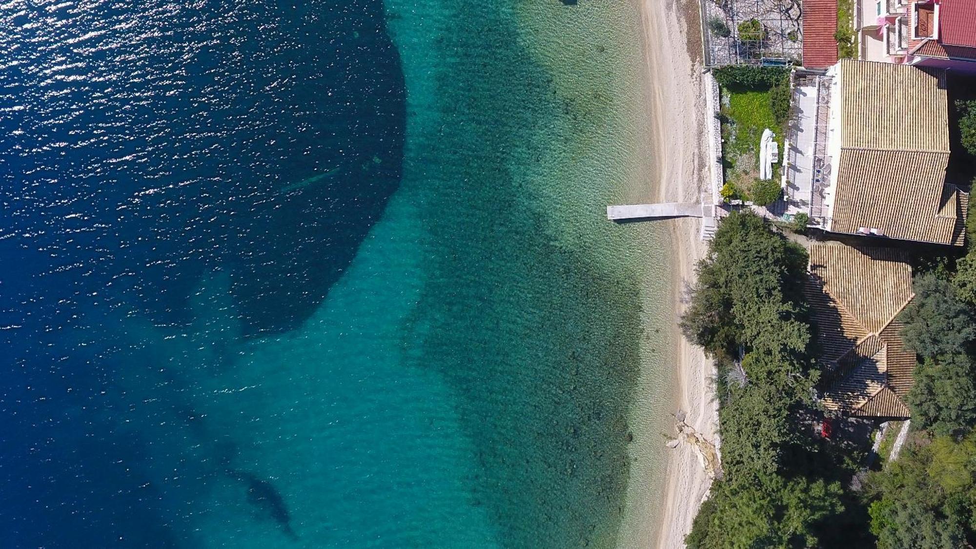 Agoritsa Beachfront With Its Own Pontoon Apartment