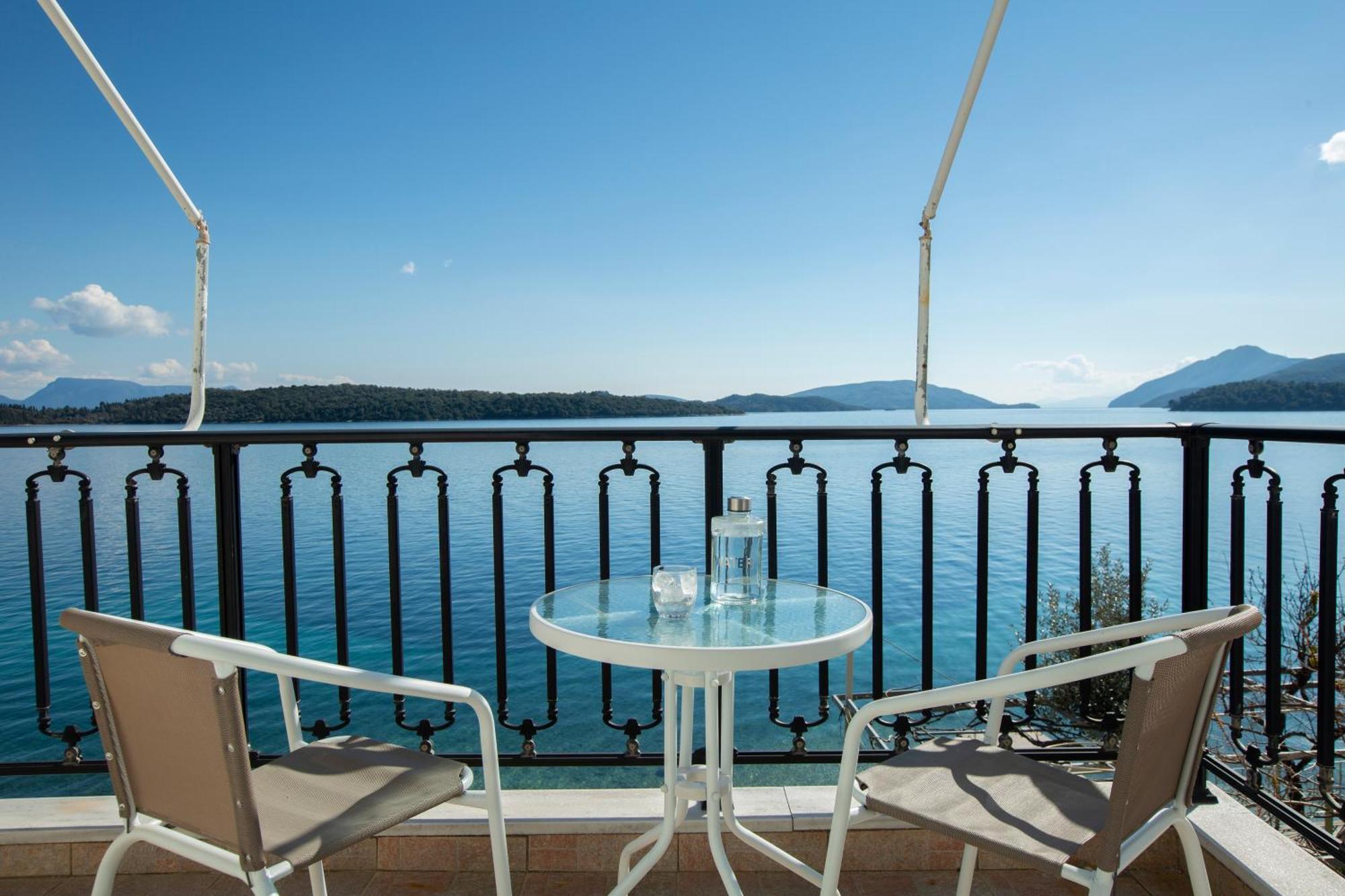 Agoritsa Beachfront With Its Own Pontoon * Nydri (Lefkada)