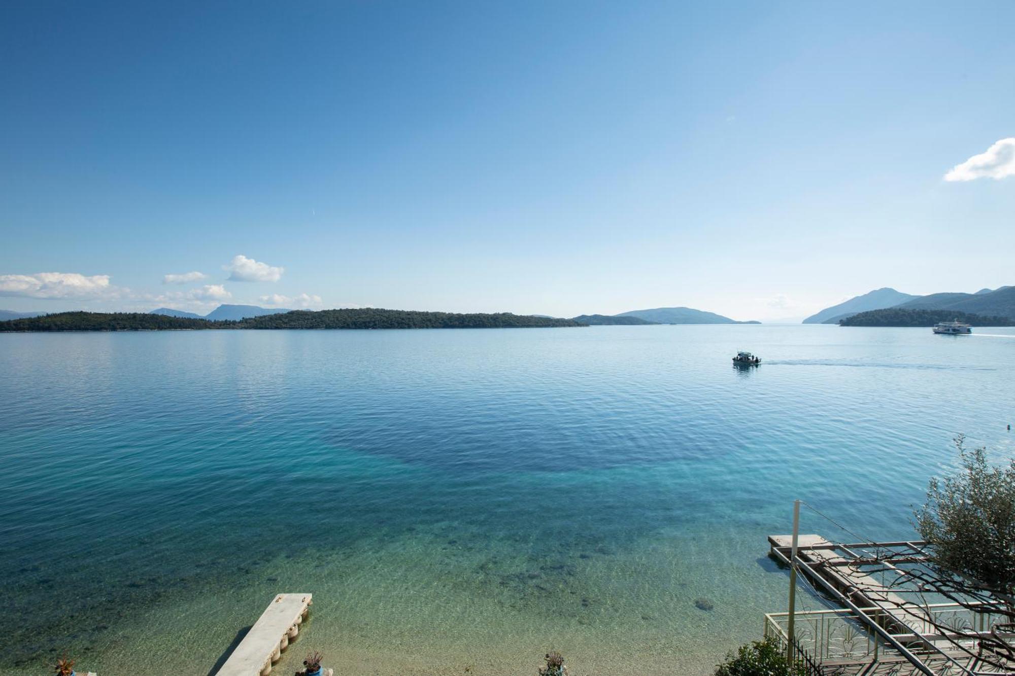 Agoritsa Beachfront With Its Own Pontoon *
