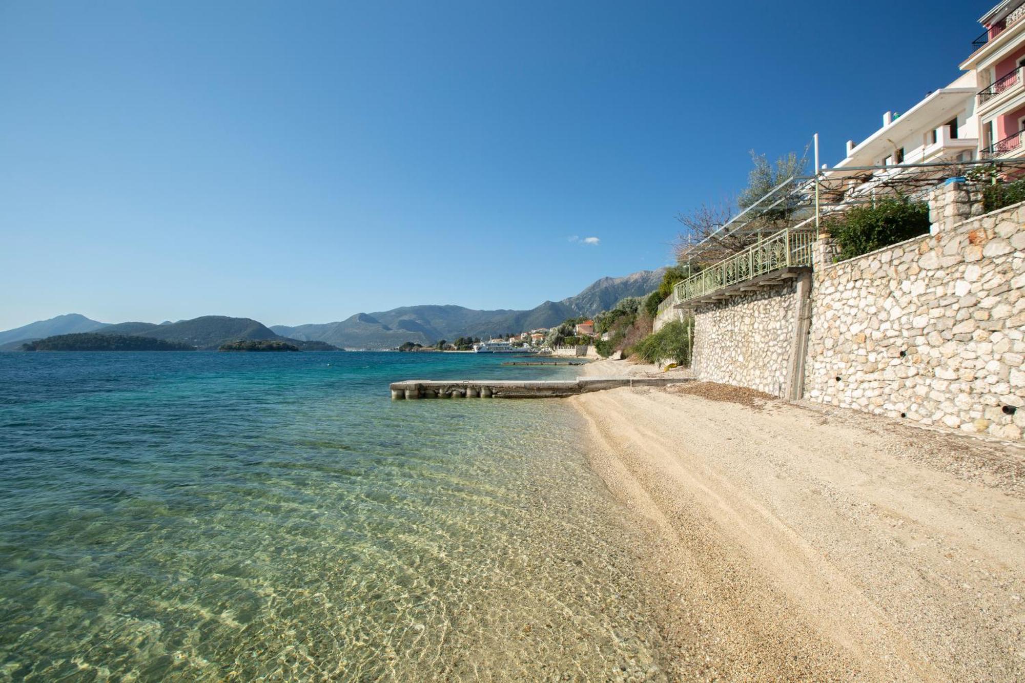 Agoritsa Beachfront With Its Own Pontoon * Nydri (Lefkada)