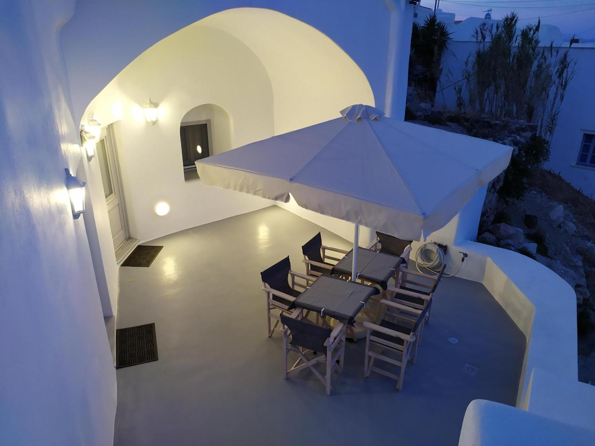 Santorini Cave Holiday home Exo Gonia