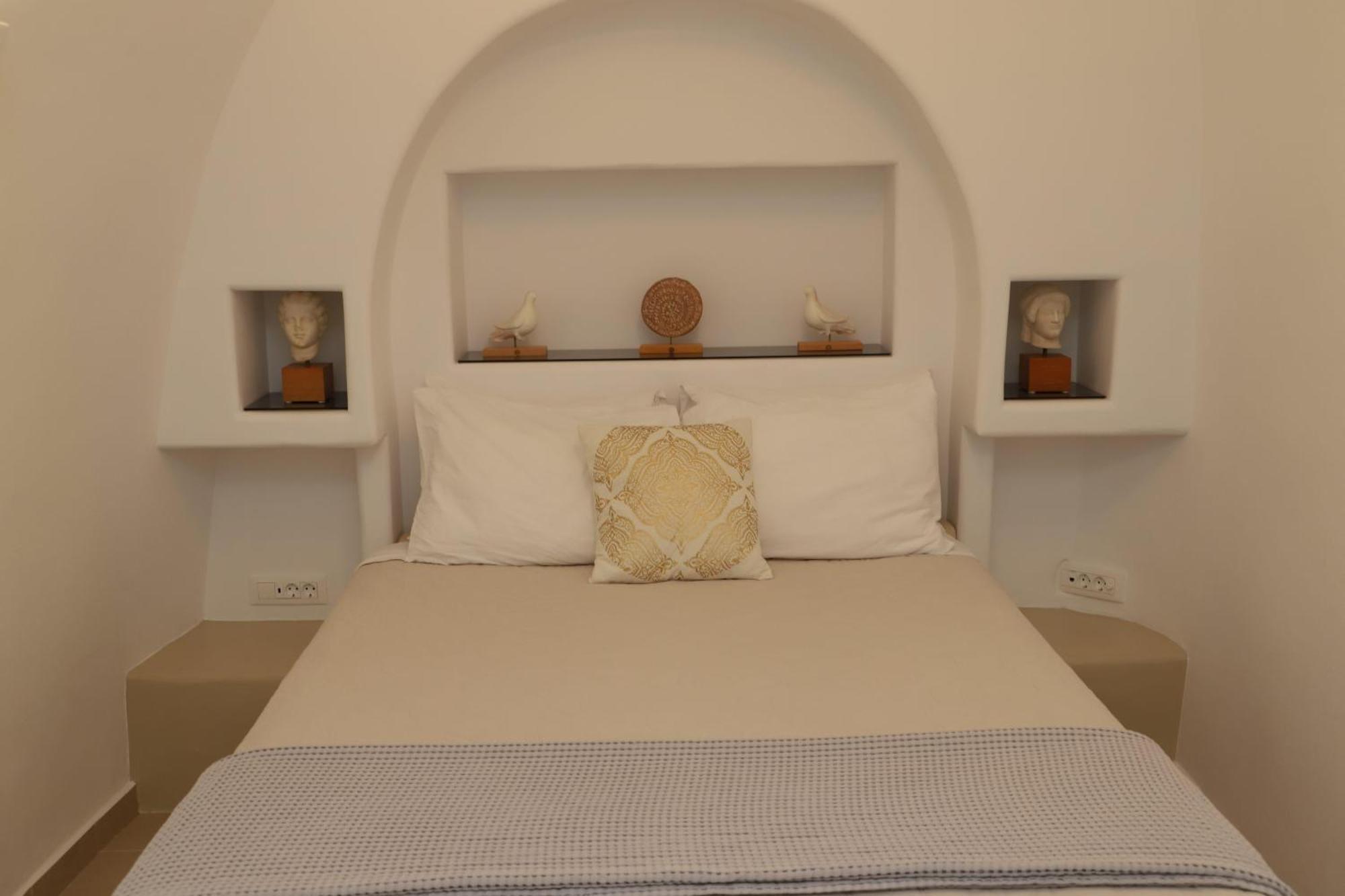 Holiday home Santorini Cave Exo Gonia