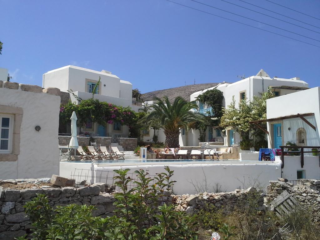 Hotel Ampelos