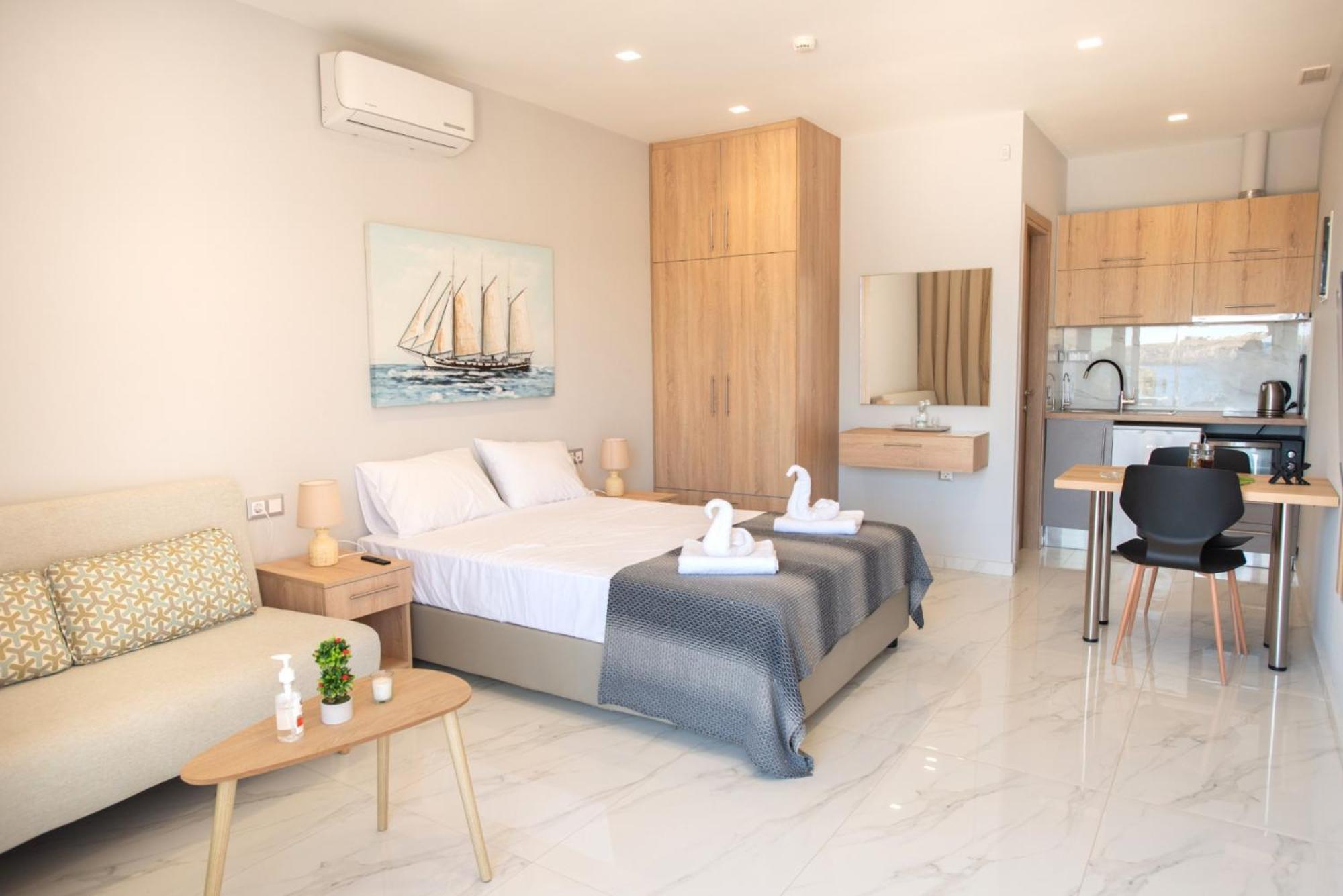 Beachfront Kyma West ~ Crete's Hidden Gem Holiday home Kali Limenes