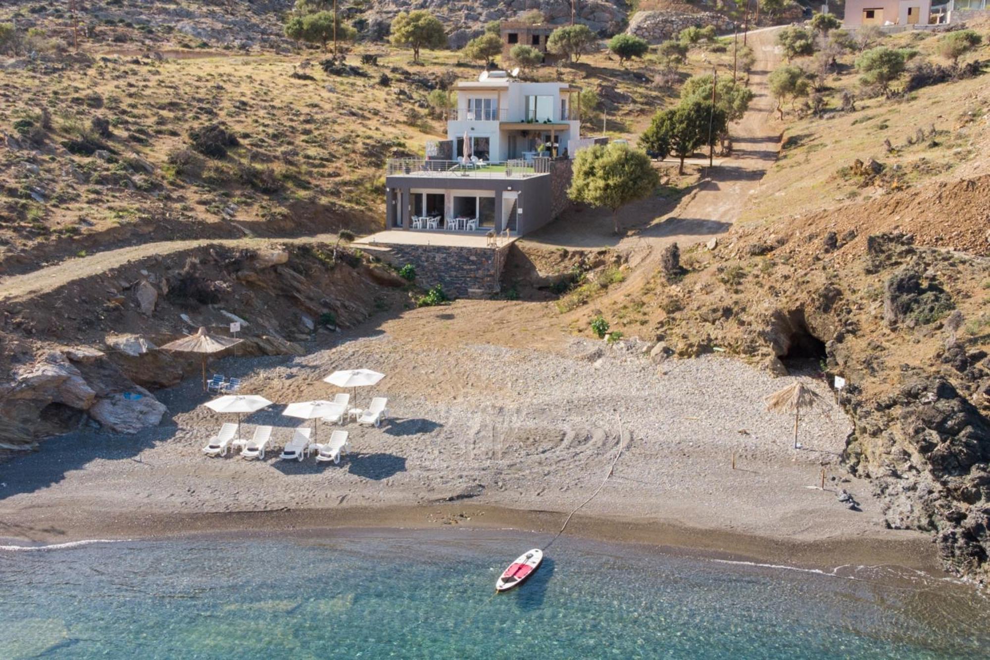 Beachfront Kyma West ~ Crete's Hidden Gem Holiday home Kali Limenes