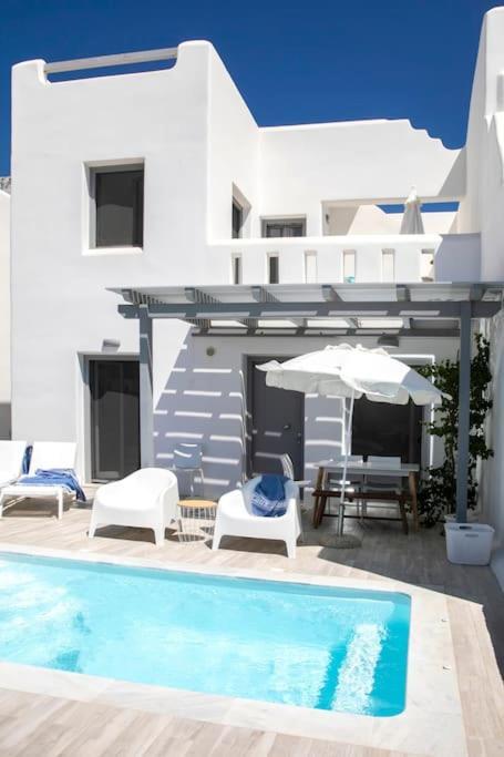 White Nadora Naxos