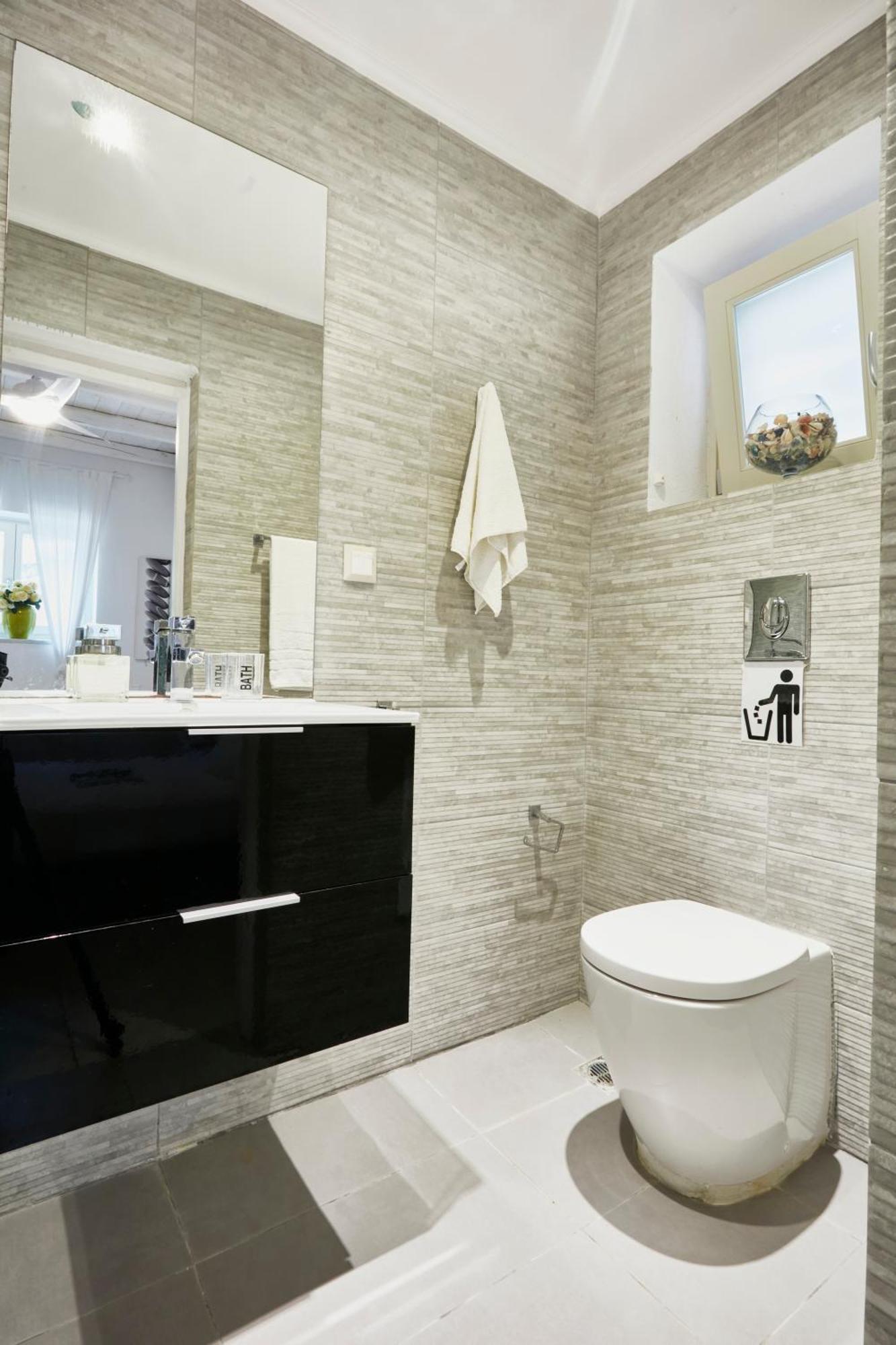 Luxury In 2 *