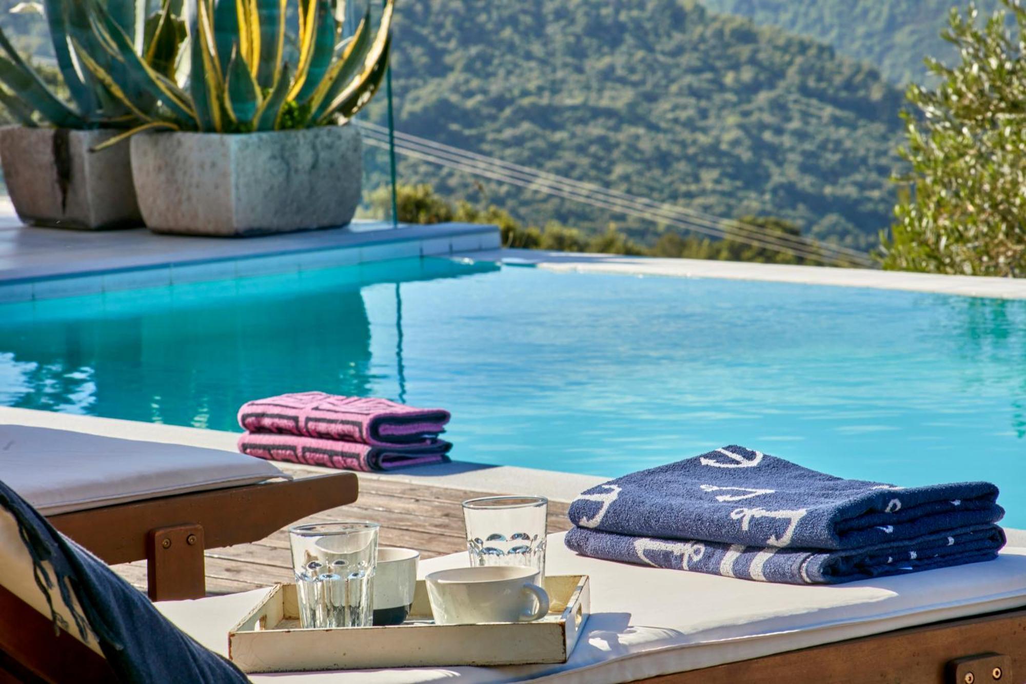 Villa Luxury In 2 *