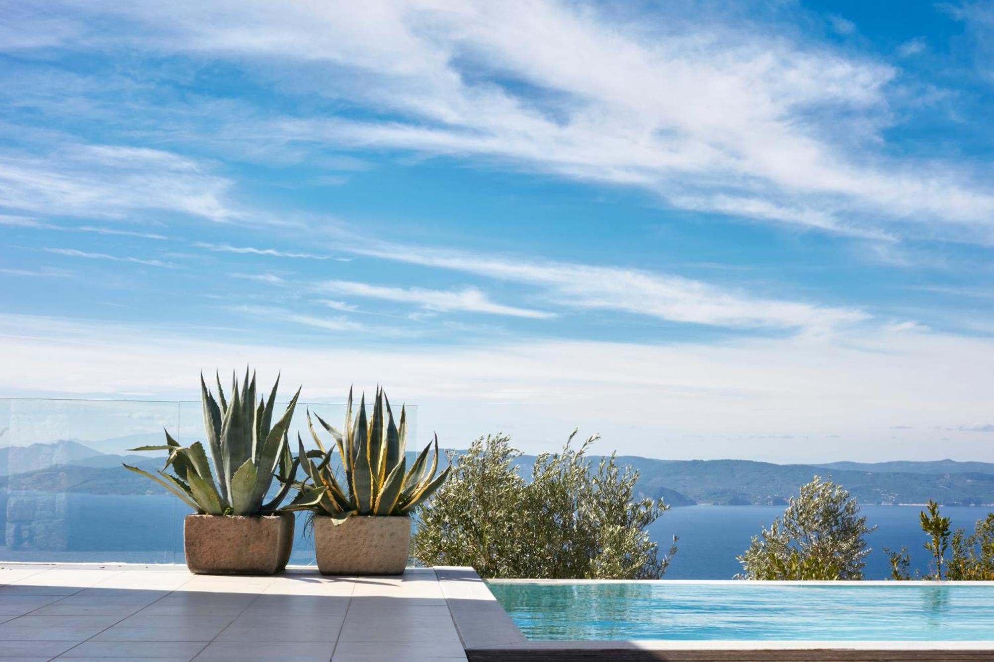 Luxury In 2 Villa *