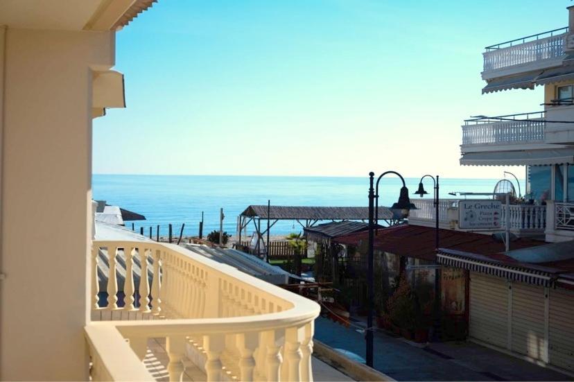 Parthenon Art Hotel 3*