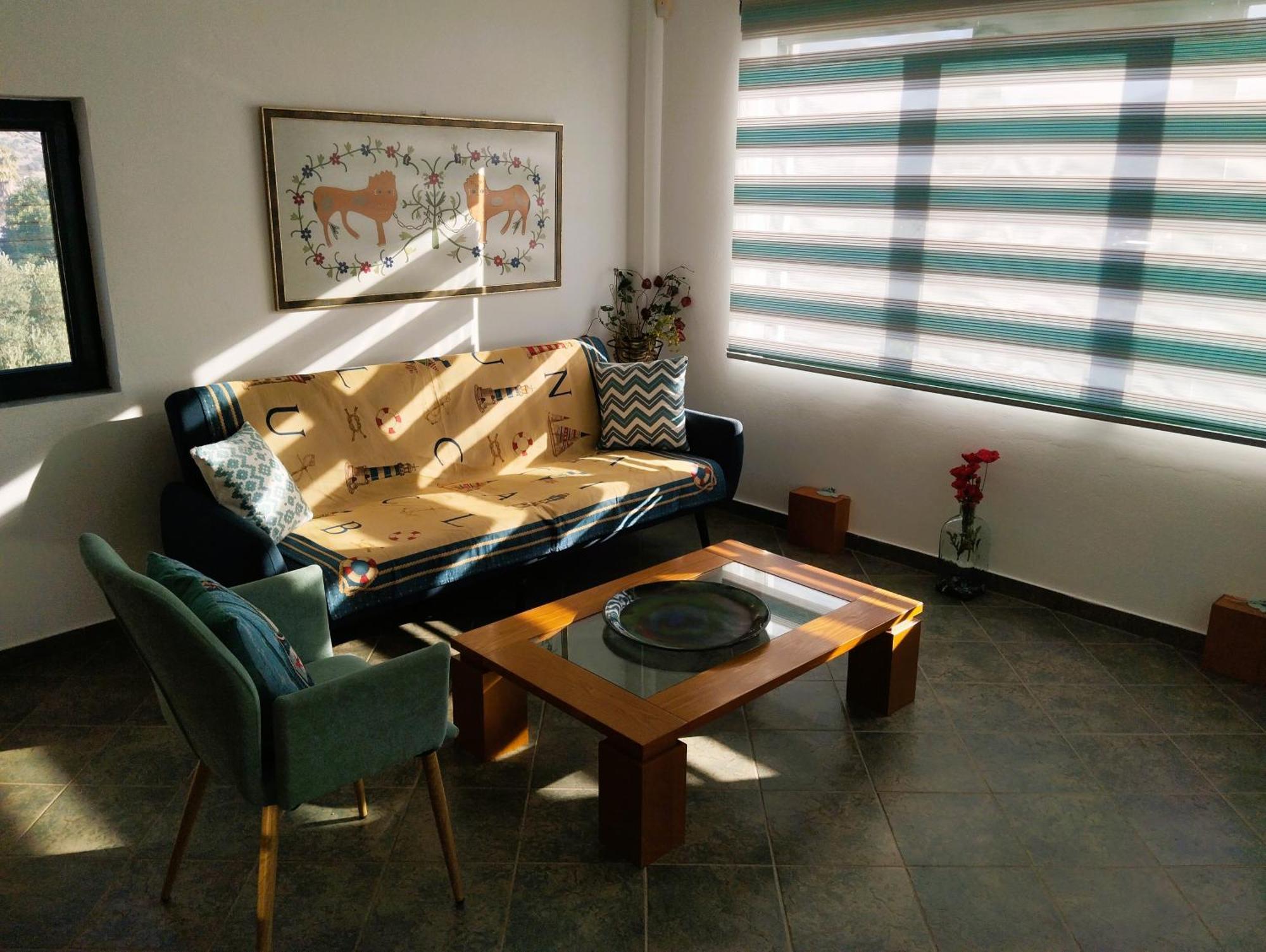Holiday home το σπίτι που σε ταξιδεύει