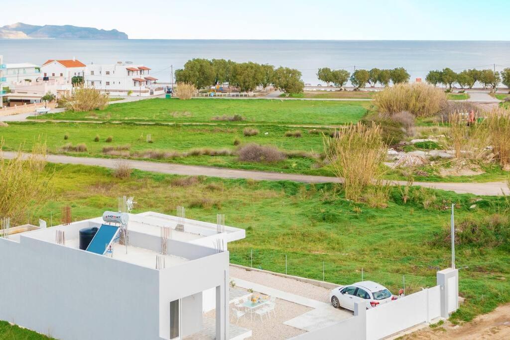 Magedico 150m From The Country house *