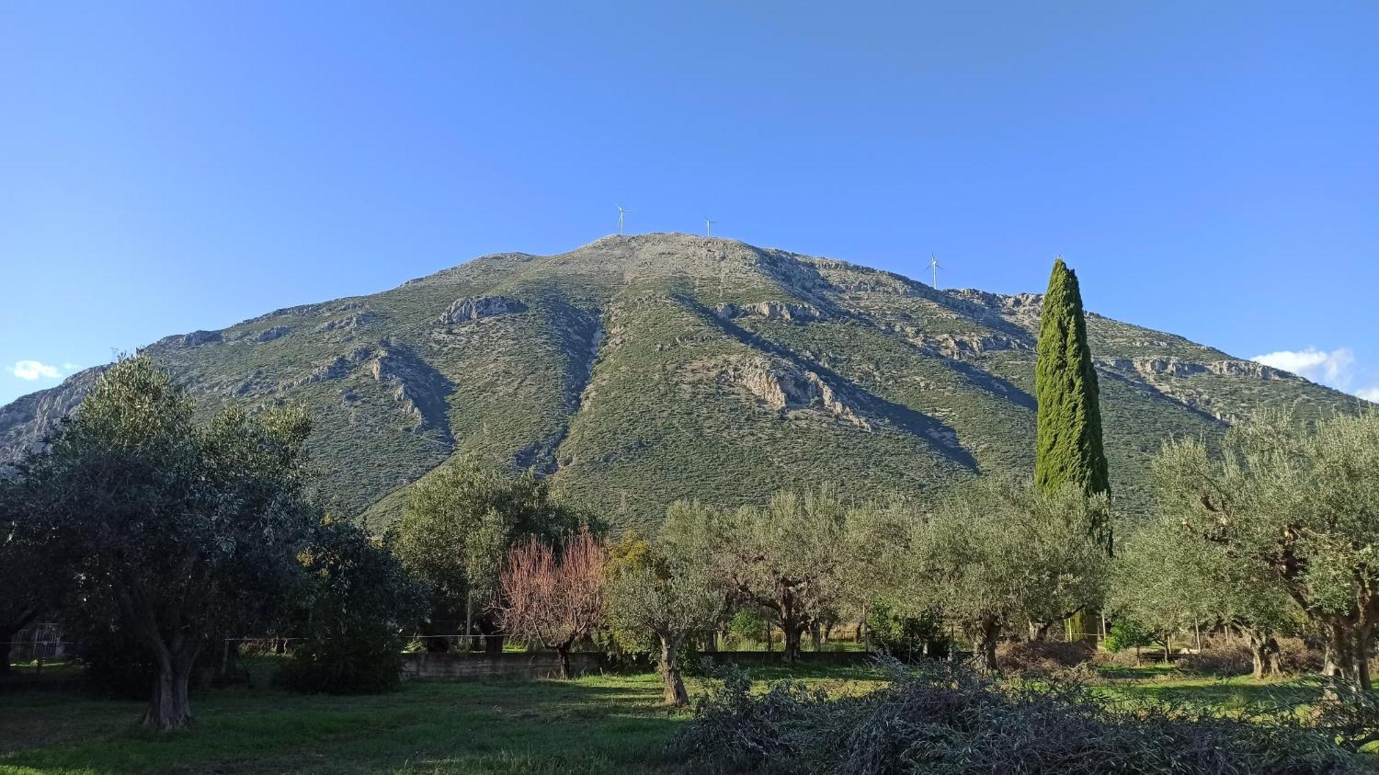 By The Sea For Travelers And Dreamers! Villa Nafpaktos