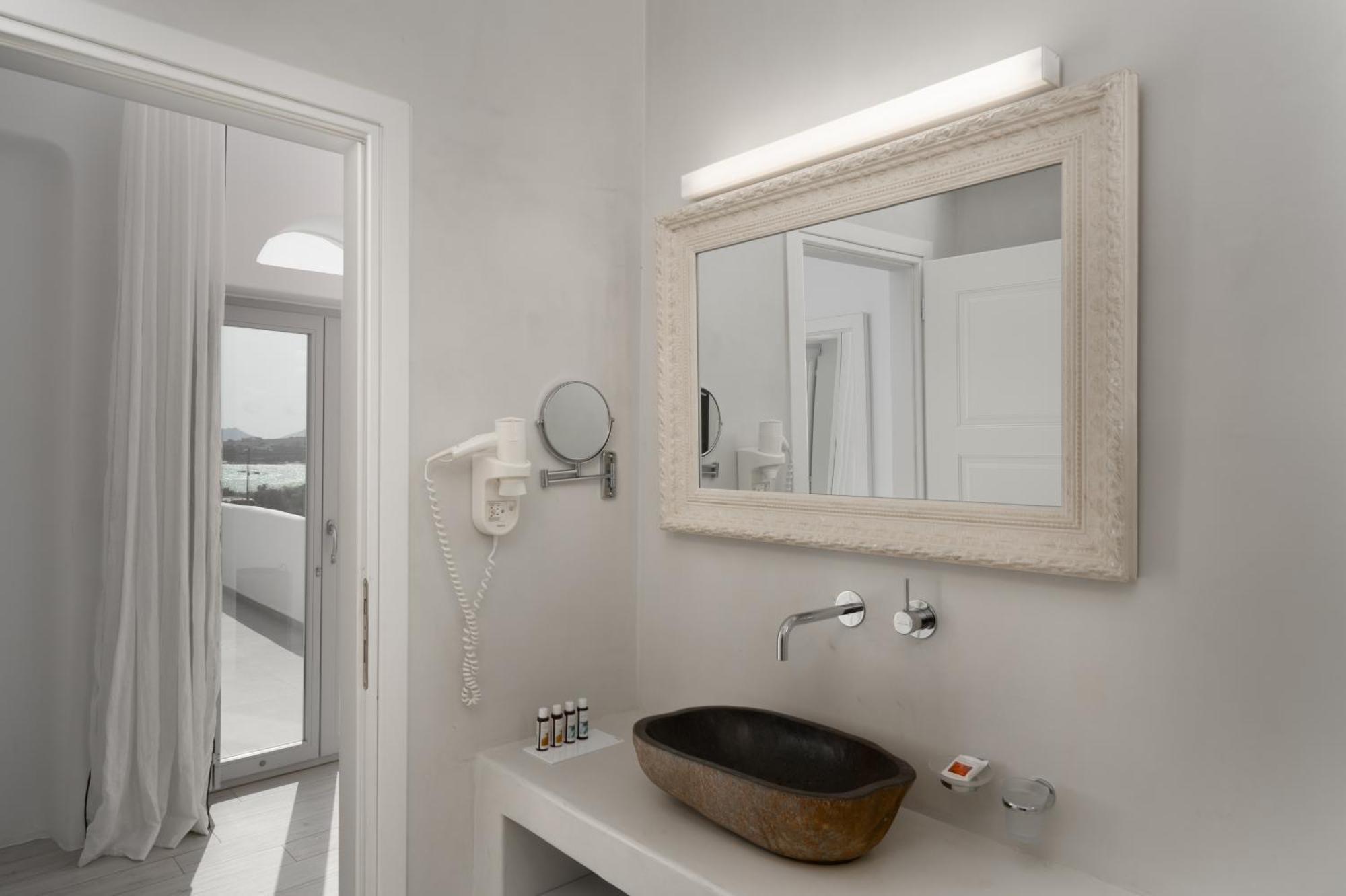 White Dunes Luxury Boutique 5* Santa Maria (Paros)