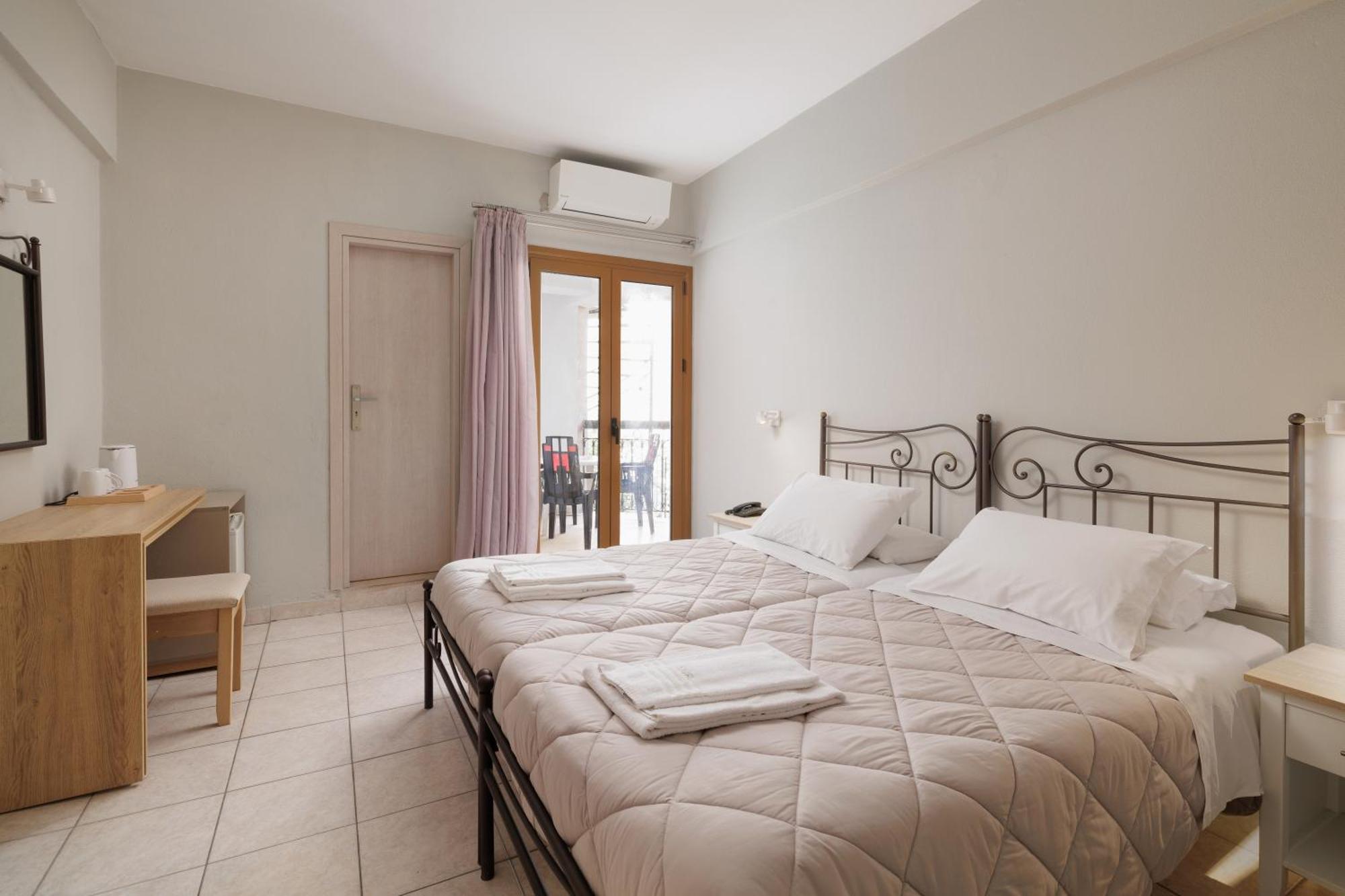 Louvre Hotel